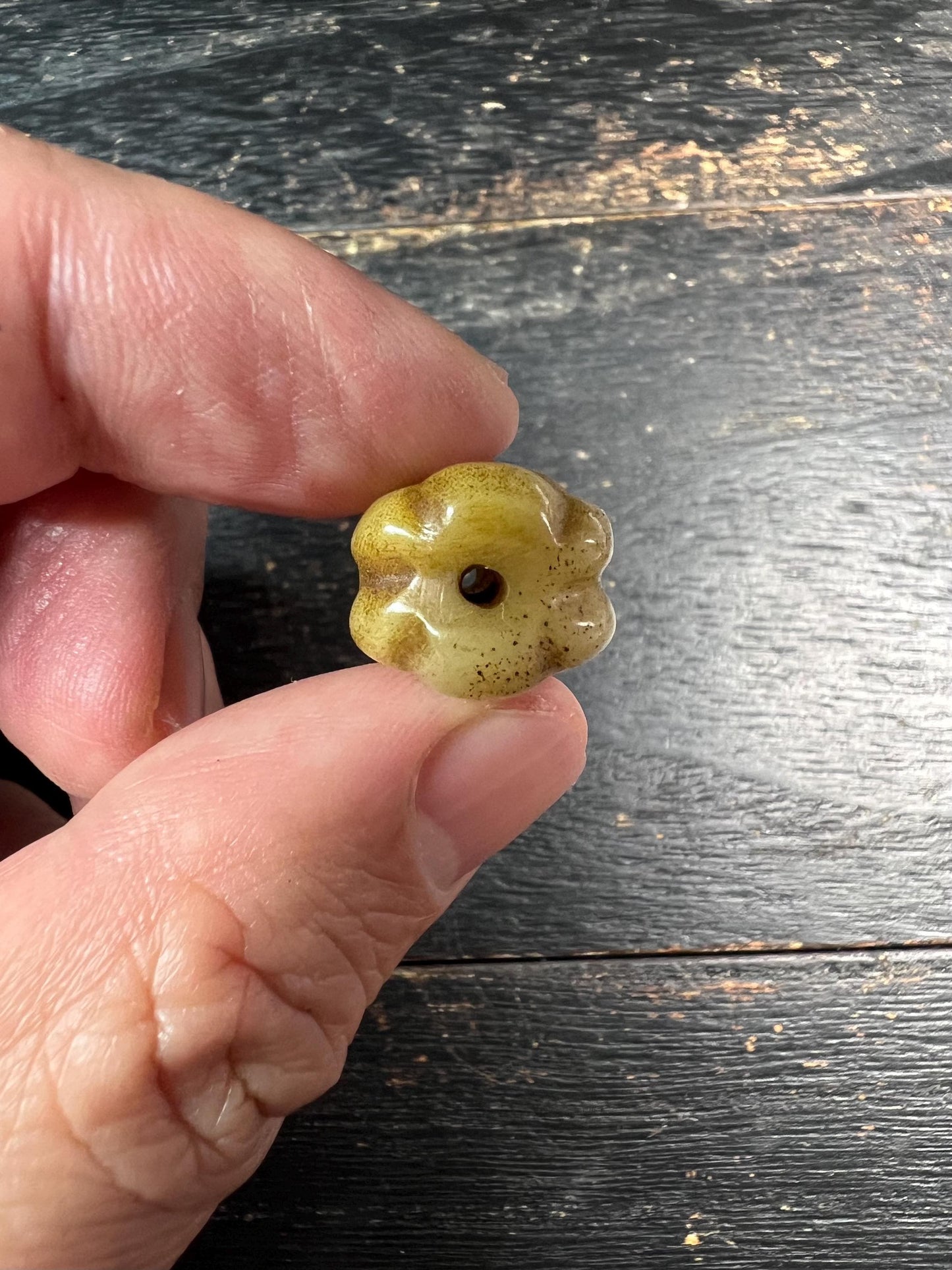 Hand‑Carved Yak Bone Cemetery Skull Bead, Small Tibetan Charnel Ground Mala Focal for Dark Spiritual Jewelry