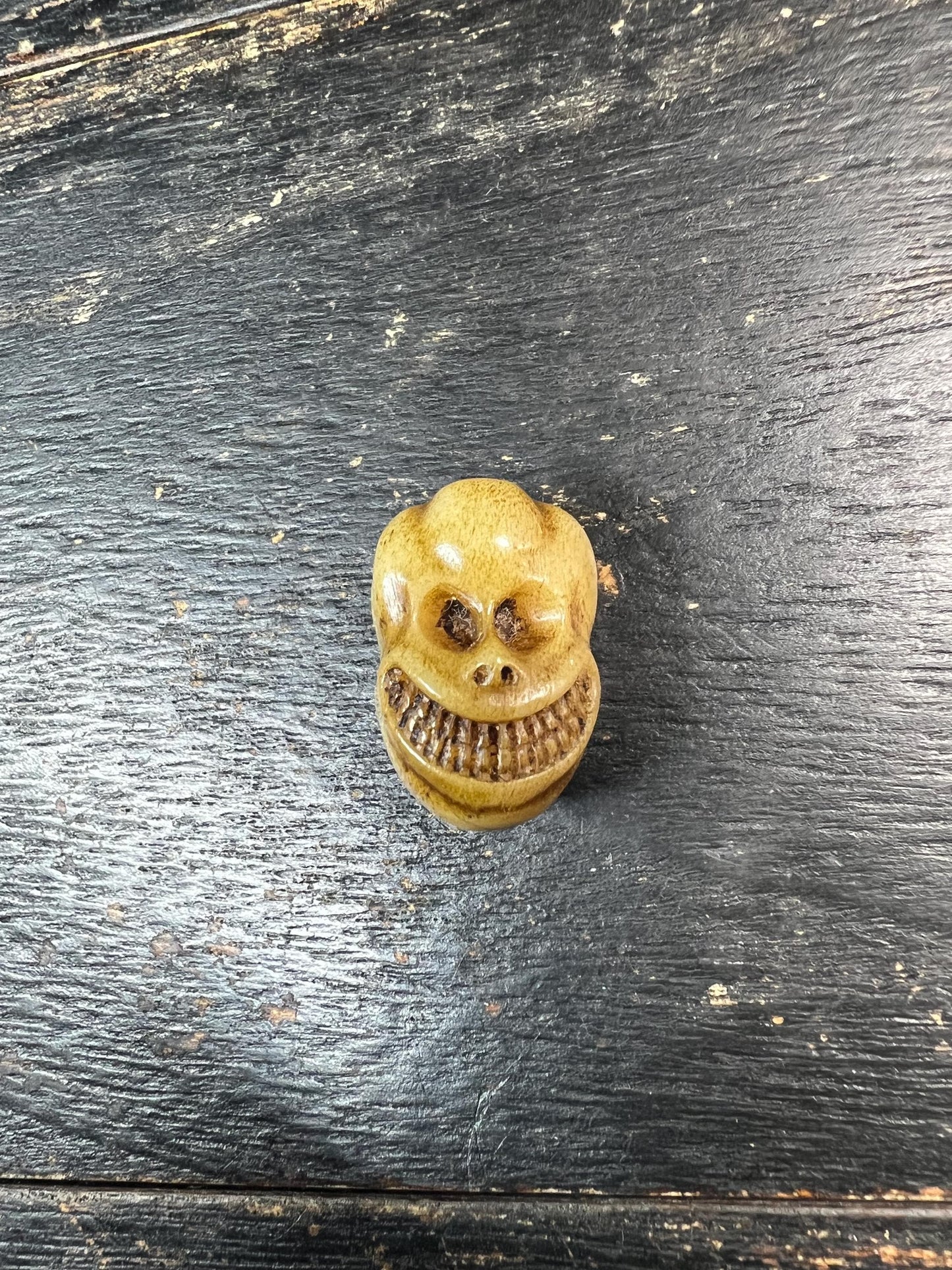 Hand‑Carved Yak Bone Cemetery Skull Bead, Small Tibetan Charnel Ground Mala Focal for Dark Spiritual Jewelry