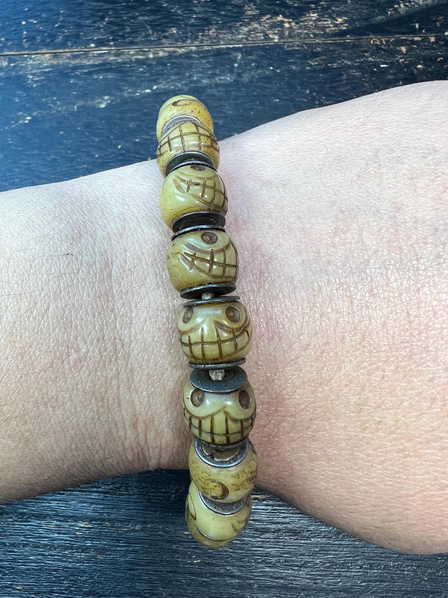 Hand Carved Yak Bone Skull Wrist Mala with Agate Guru Bead, Tibetan Cemetery Prayer Beads Bracelet, Adjustable for 8 Inch Wrist