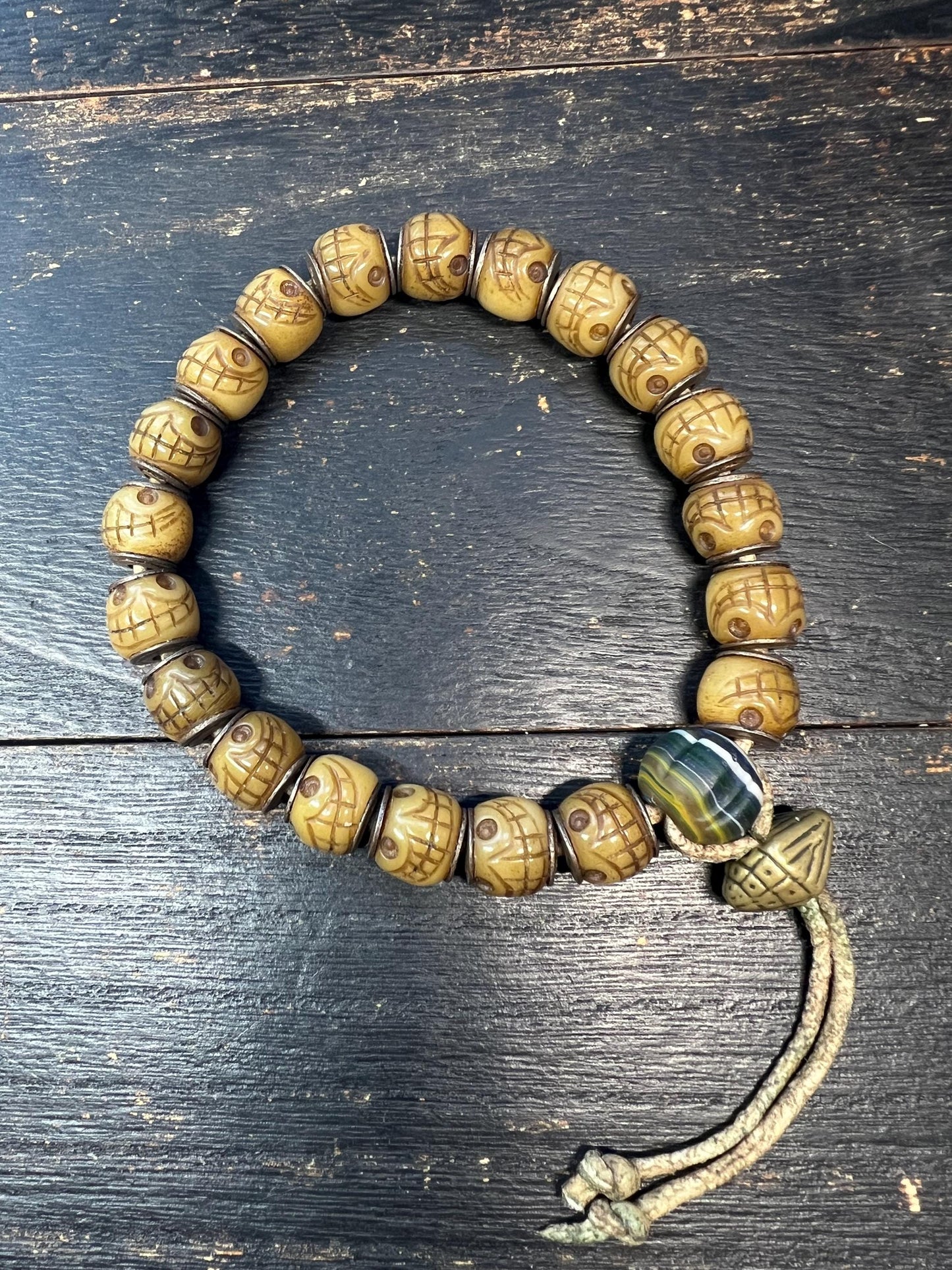 Hand Carved Yak Bone Skull Wrist Mala with Agate Guru Bead, Tibetan Cemetery Prayer Beads Bracelet, Adjustable for 8 Inch Wrist