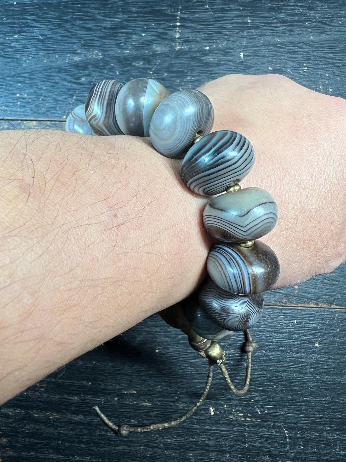 Tibetan Red Agate Mala Bracelet, 14–17mm Beads, Adjustable Stretch Cord, Handmade Prayer Beads, Fits Up to 19cm Wrist