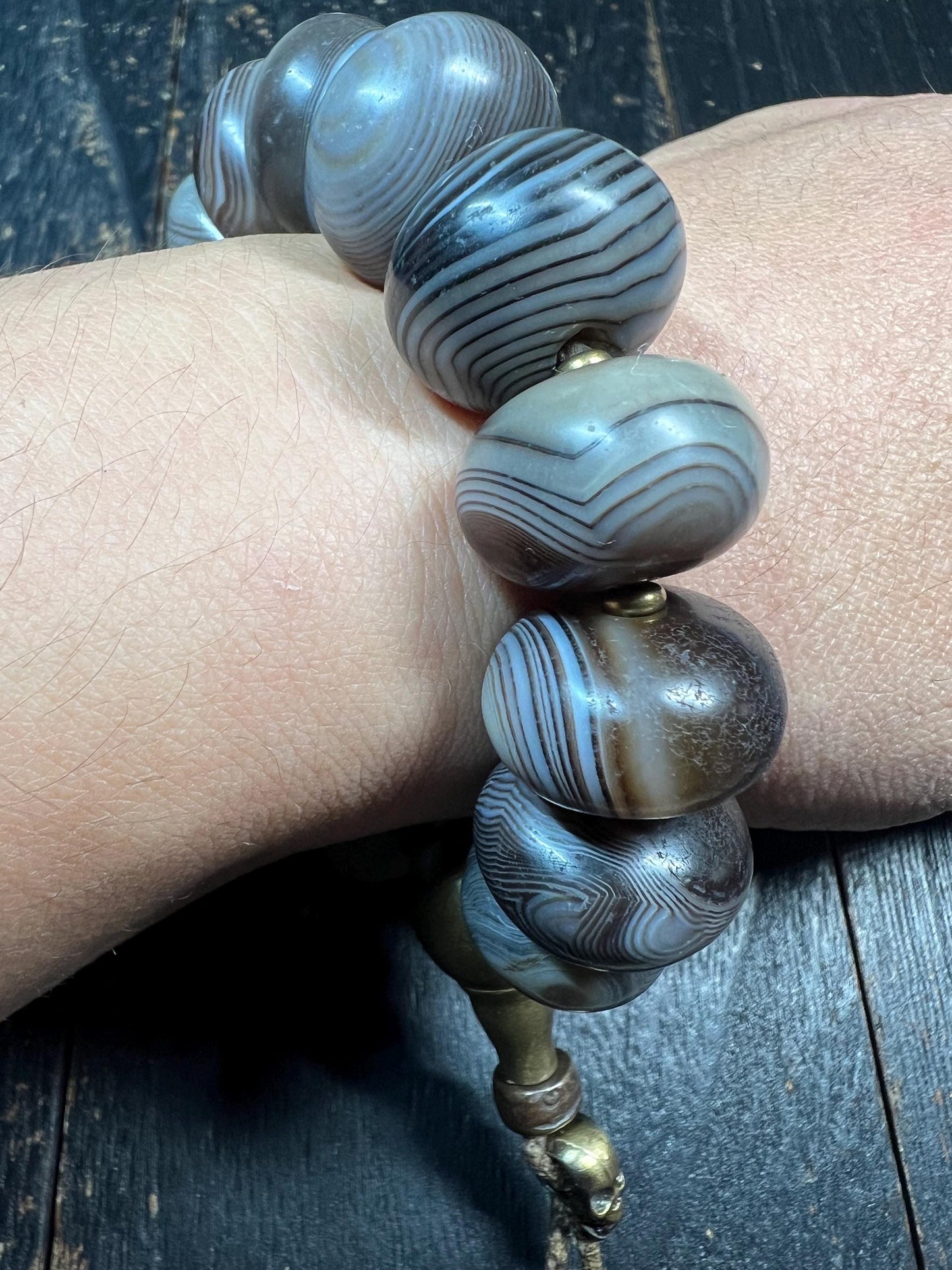 Tibetan Red Agate Mala Bracelet, 14–17mm Beads, Adjustable Stretch Cord, Handmade Prayer Beads, Fits Up to 19cm Wrist