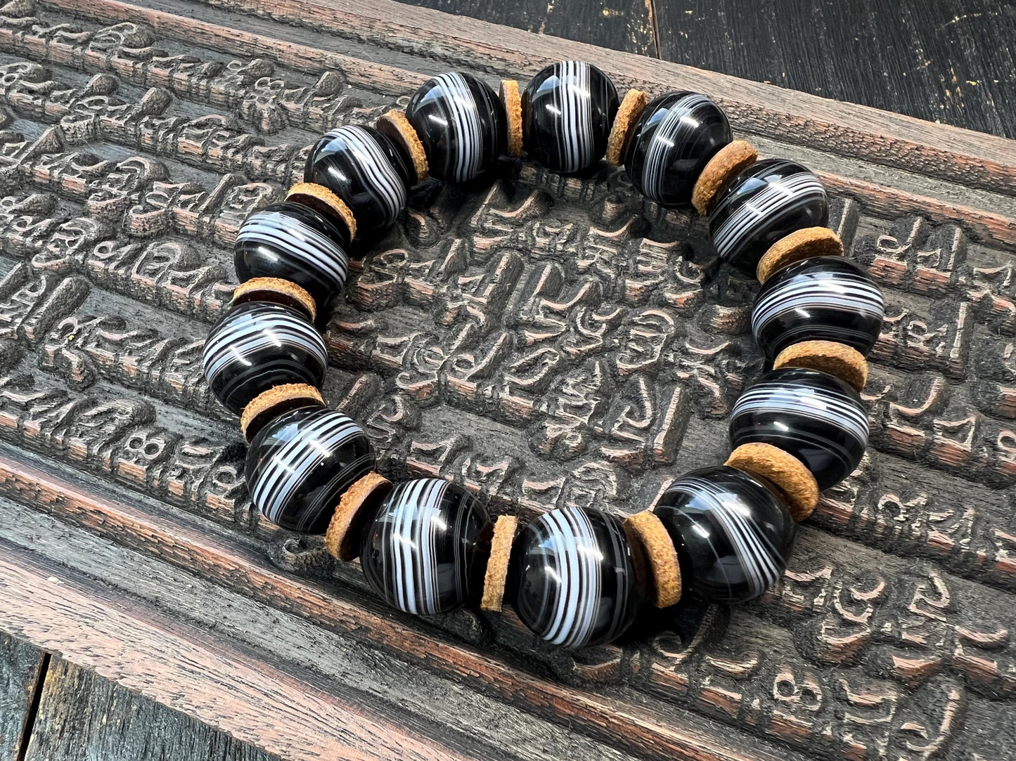 Vintage Black & White Stripe Agate Bracelet | 15mm Stretch Mala | Adjustable Cowhide Spacer Gemstone Beads
