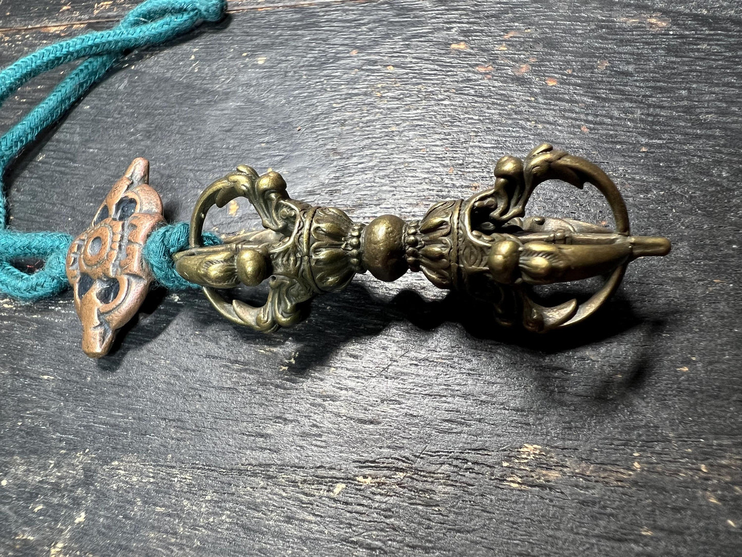 Vintage Tibetan Vajra Pendant – Solid Brass & Pure Copper Dorje Amulet – Buddhist Protection Talisman Necklace – Handcrafted Ritual Jewelry