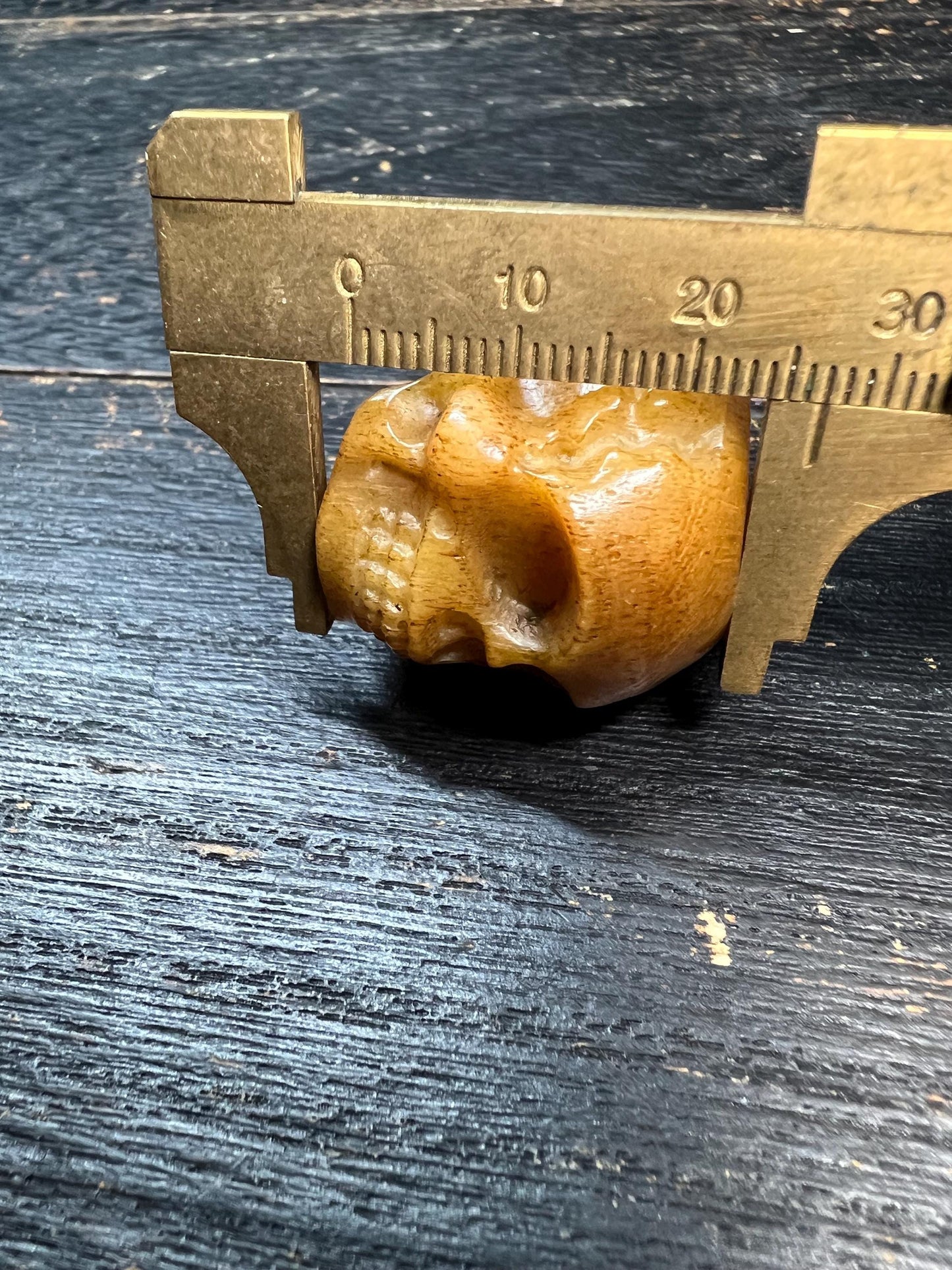 Hand Carved Yak Bone Skull Guru Bead, Large Hole Citipati Pendant, Tibetan Buddhist Impermanence Amulet, Natural Bone Bead for Mala Making