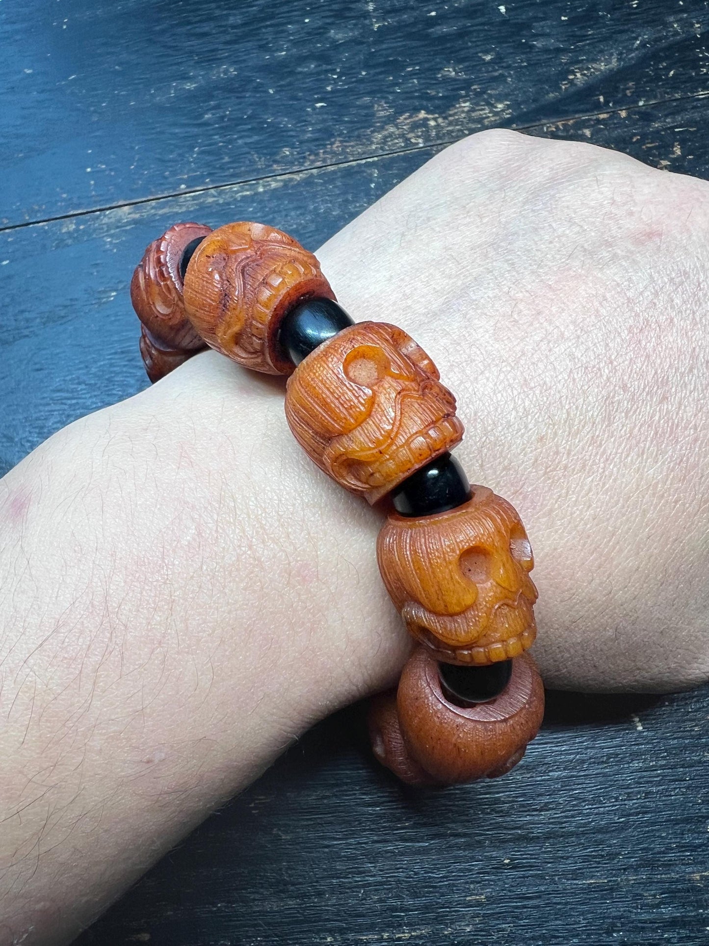 Hand‑Carved Yak Bone Citipati Skull Bracelet, Cemetery‑Ground Skull Beads with Black Resin Spacers, Fits 8–9 inch Wrist
