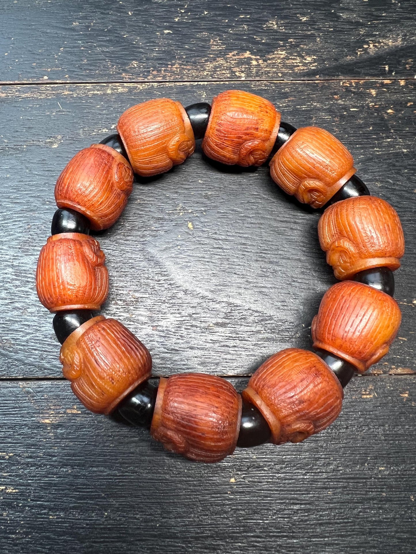 Hand‑Carved Yak Bone Citipati Skull Bracelet, Cemetery‑Ground Skull Beads with Black Resin Spacers, Fits 8–9 inch Wrist
