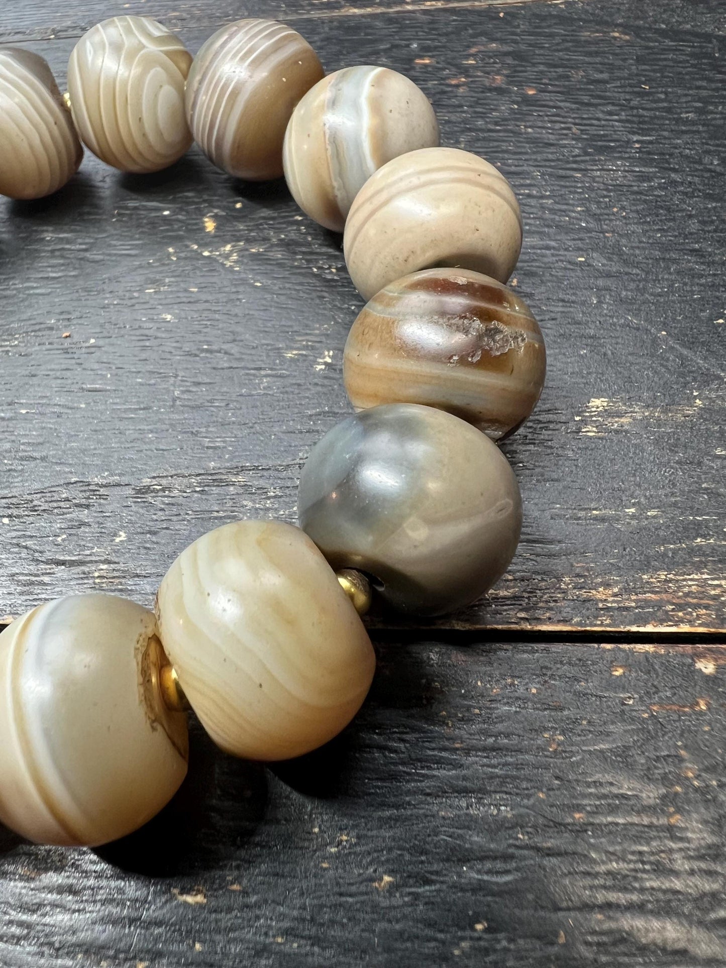 Large 17–18mm Banded Agate Bead Bracelet with Brass Spacers, Neutral Grey Cream Tones, Fits 9 Inch Wrist