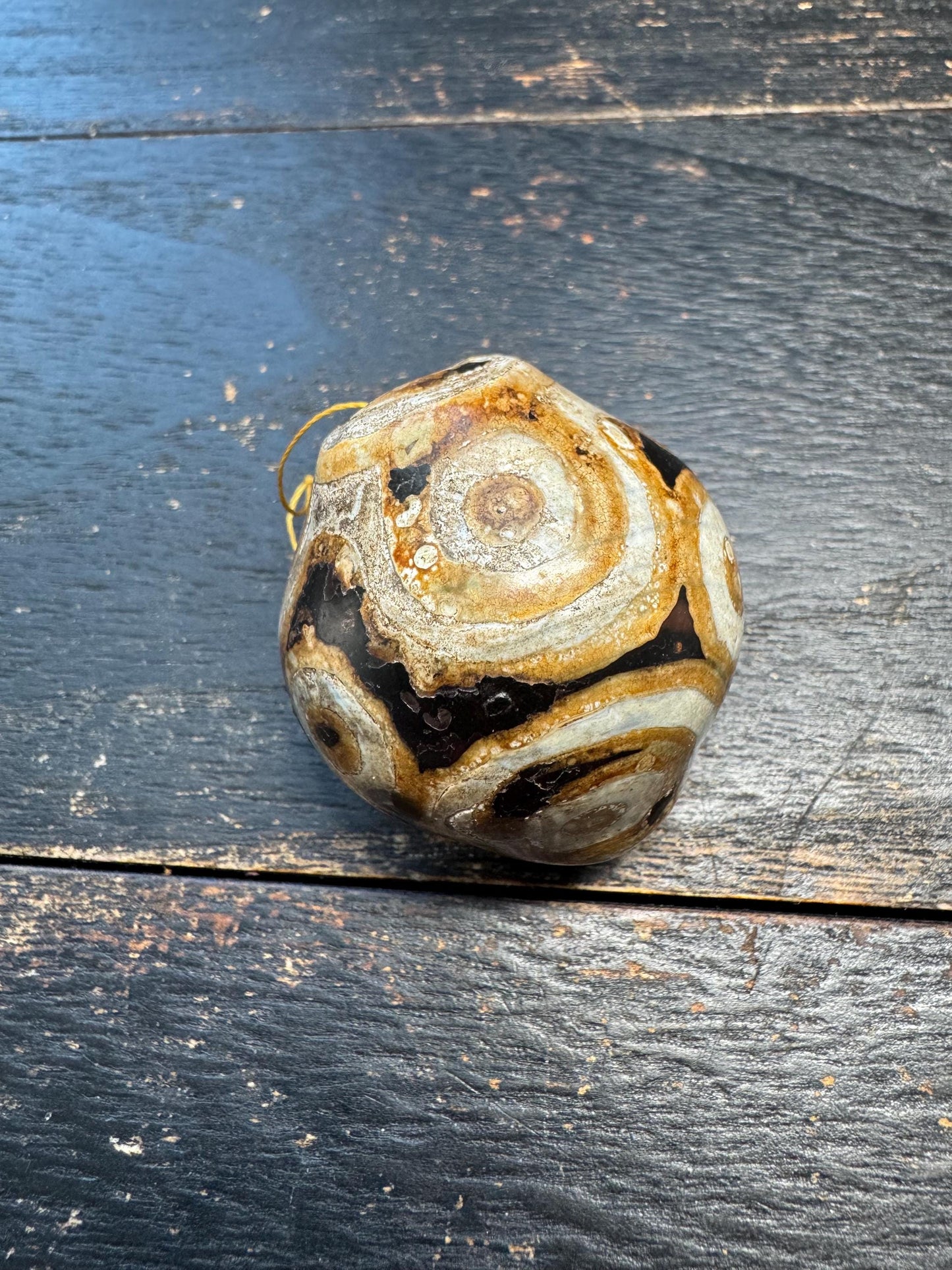 Large Multi‑Eye Tibetan Dzi Agate Focal Bead, Hand‑Polished Brown & Cream Eye Pattern Guru Bead, Unique Tibetan Amulet Centerpiece