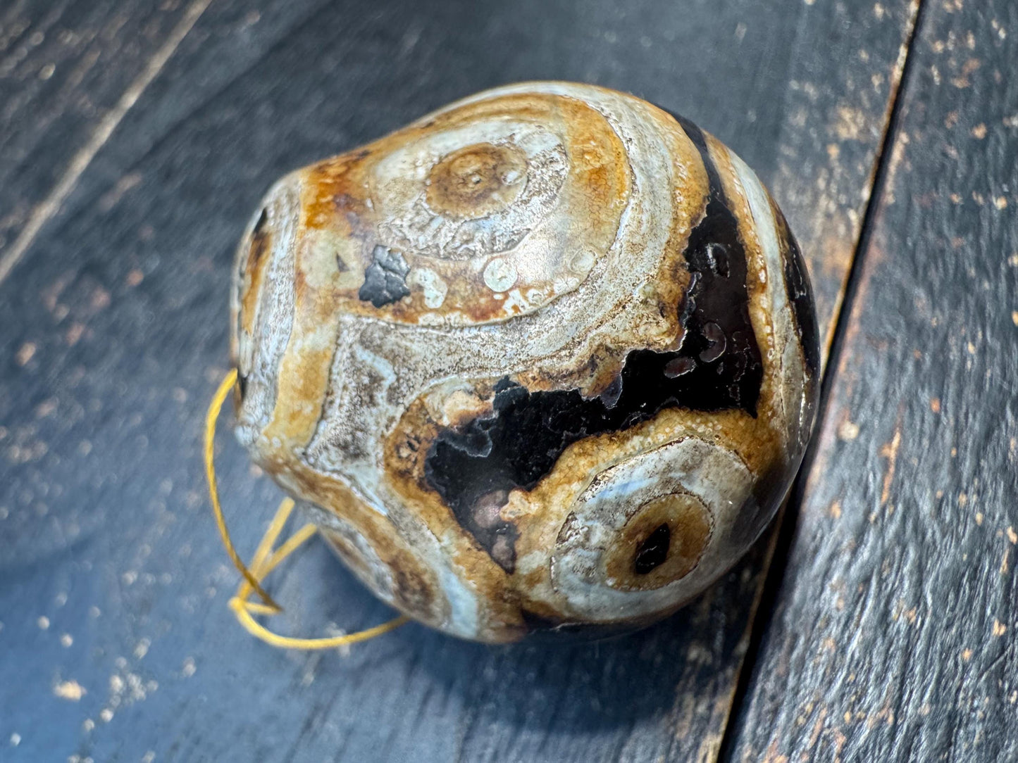 Large Multi‑Eye Tibetan Dzi Agate Focal Bead, Hand‑Polished Brown & Cream Eye Pattern Guru Bead, Unique Tibetan Amulet Centerpiece
