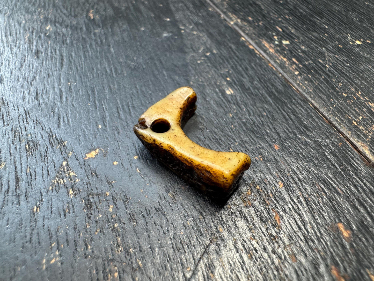 Shamanic Bone Talisman Pendant – Tibetan Amulet for Energy Work and Ritual Use