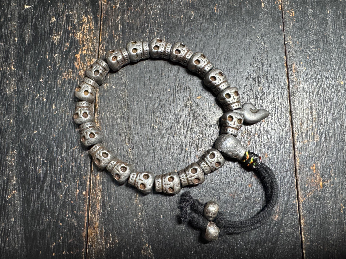 Tibetan Iron Skull Wrist Mala Bracelet, 18-Bead Charnel Ground Prayer Beads, Adjustable 7–8" Wrist, Impermanence Protection Amulet