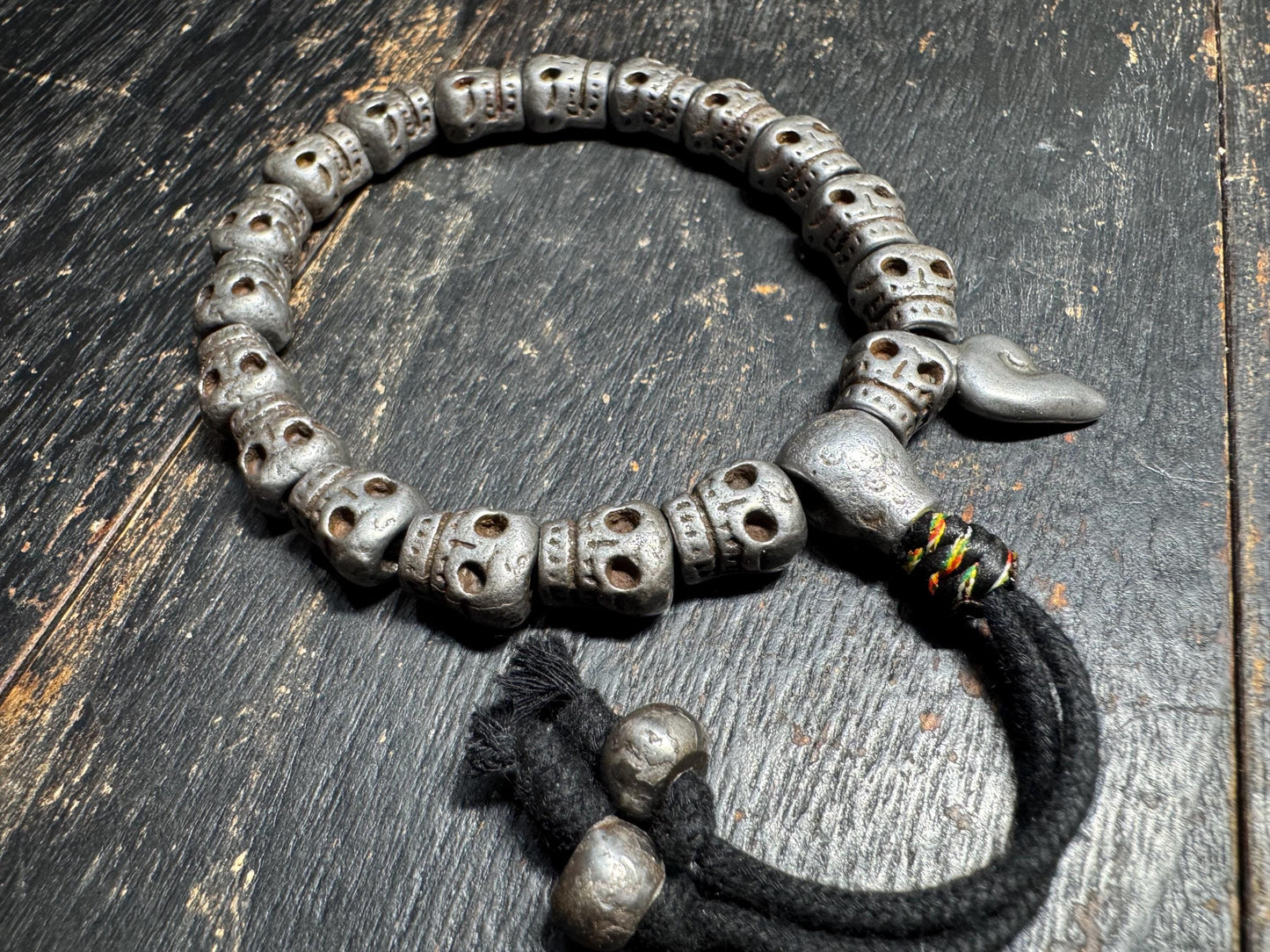 Tibetan Iron Skull Wrist Mala Bracelet, 18-Bead Charnel Ground Prayer Beads, Adjustable 7–8" Wrist, Impermanence Protection Amulet