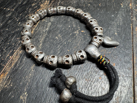 Tibetan Iron Skull Wrist Mala Bracelet, 18-Bead Charnel Ground Prayer Beads, Adjustable 7–8" Wrist, Impermanence Protection Amulet