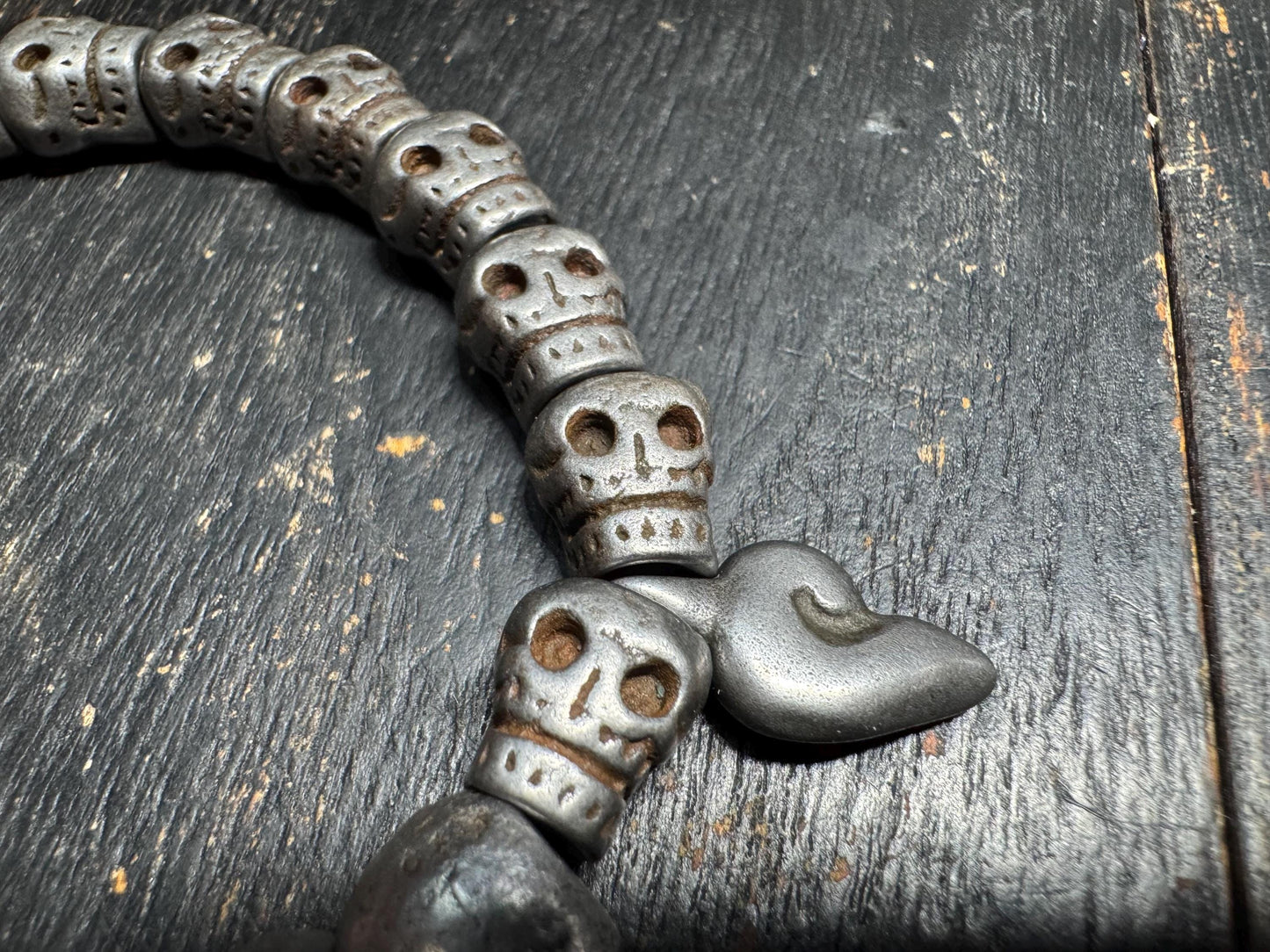 Tibetan Iron Skull Wrist Mala Bracelet, 18-Bead Charnel Ground Prayer Beads, Adjustable 7–8" Wrist, Impermanence Protection Amulet