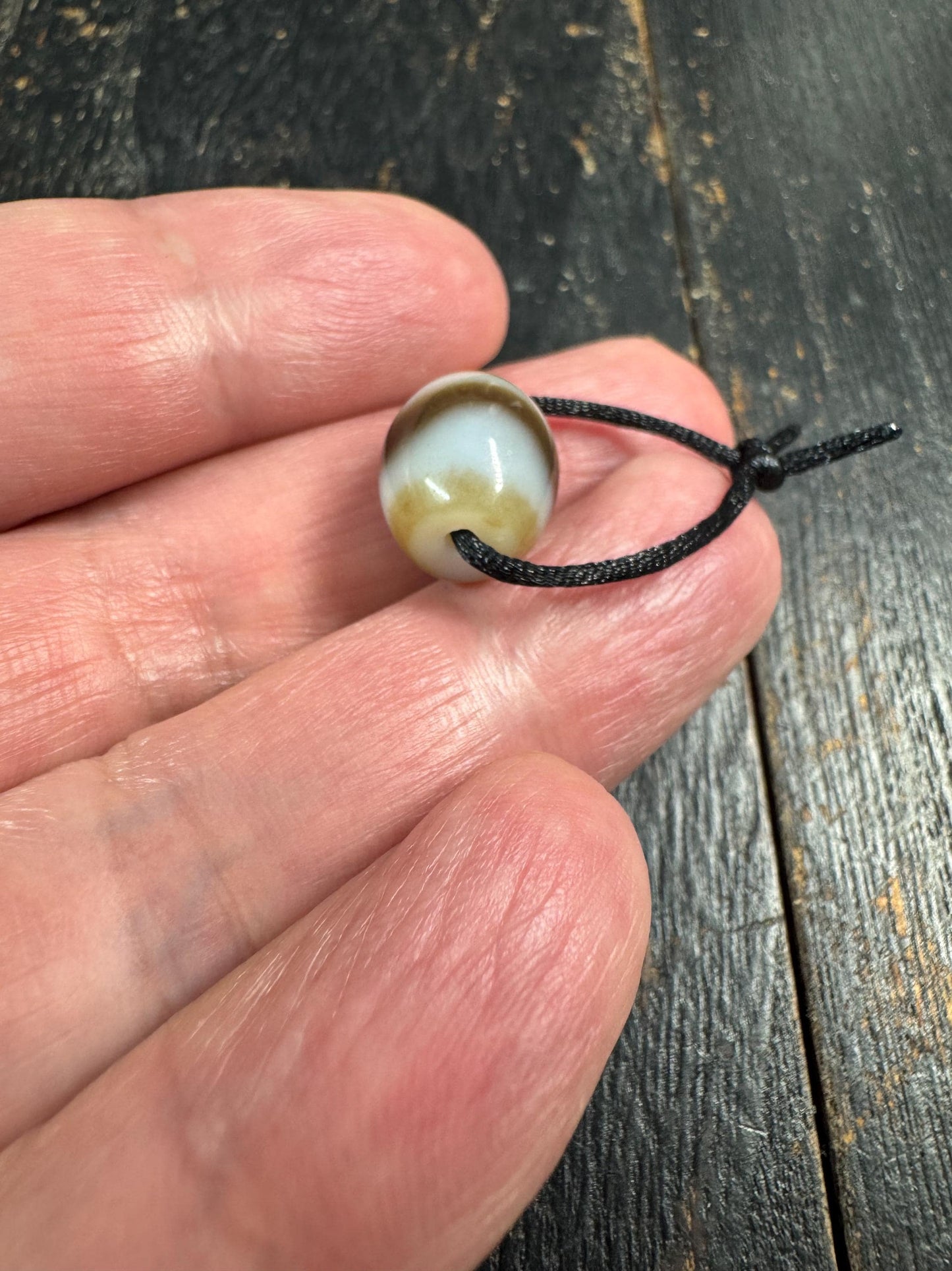 Tibetan Agate Water Wave Dzi Bead Pendant – Natural Flow Pattern Dzi – Protection & Energy Balance Amulet Necklace