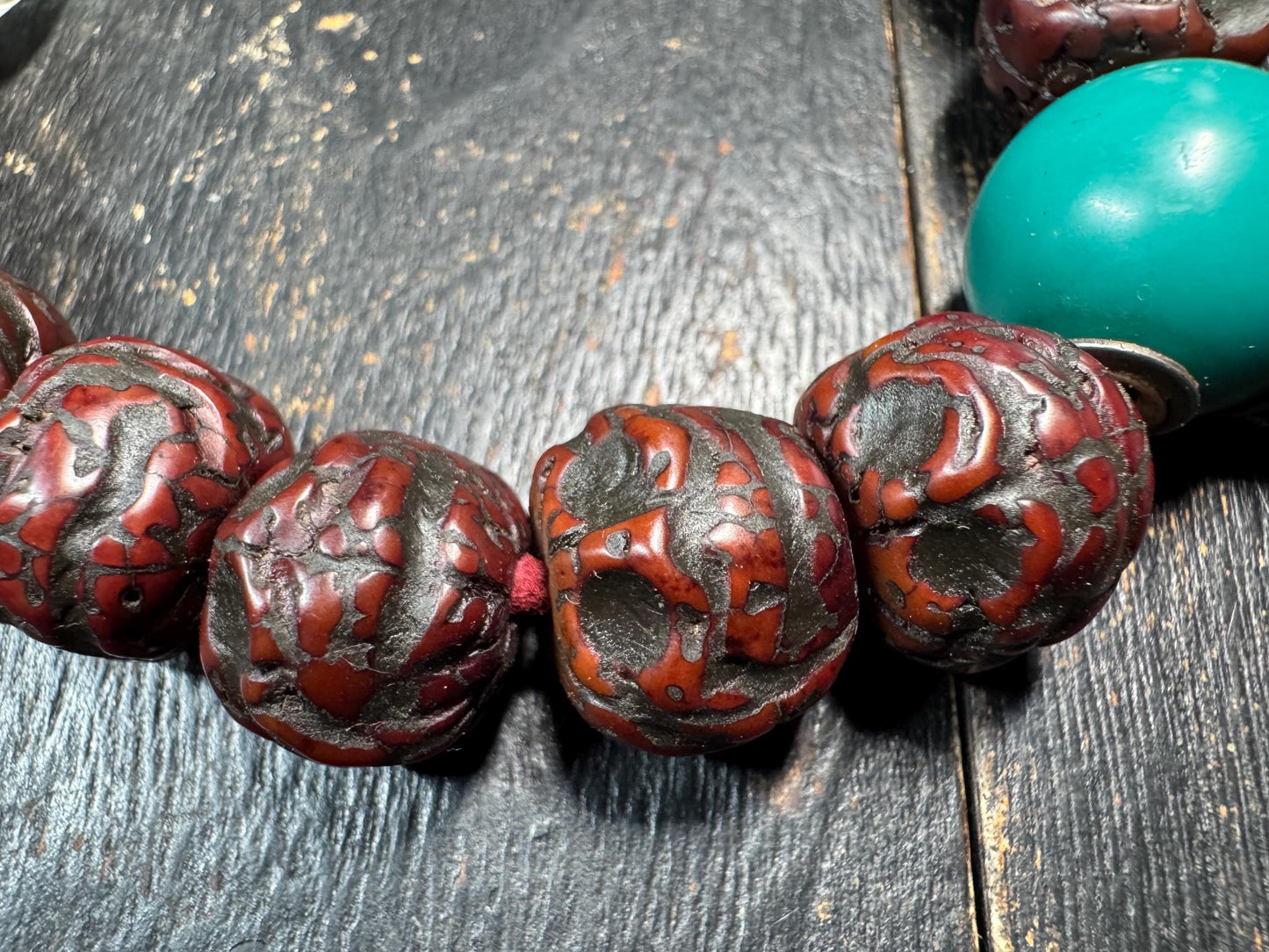 Carved Bodhi Seed Skull Bracelet – Tibetan Chitipati Style Beads with Glass Skull & Green Guru Bead – Tantric Protection Bracelet