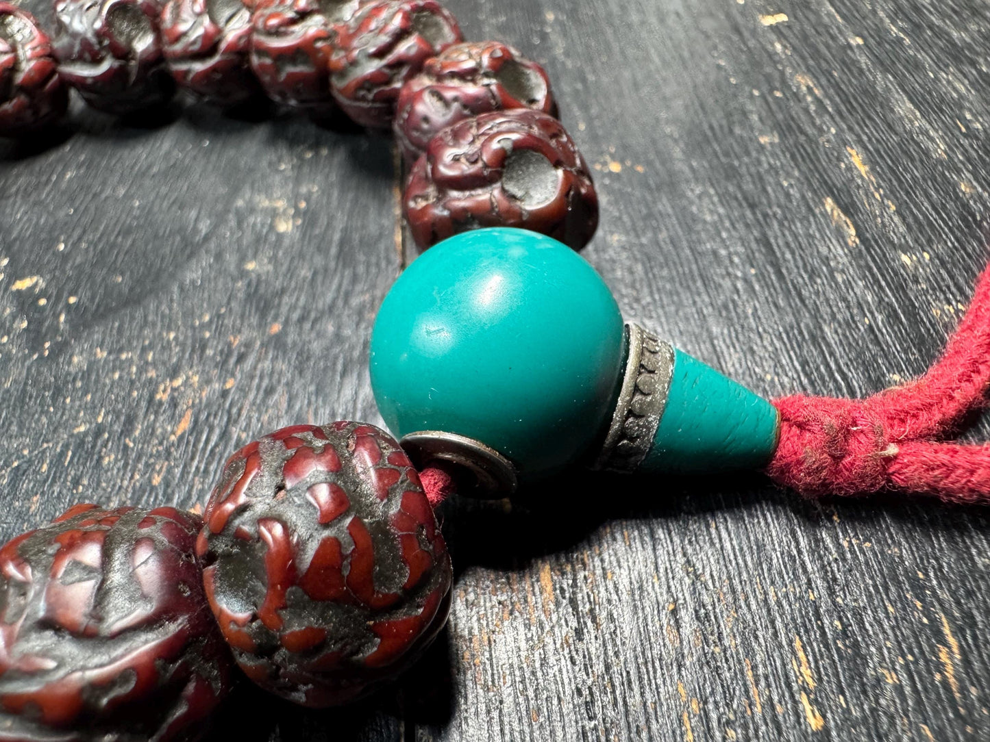 Carved Bodhi Seed Skull Bracelet – Tibetan Chitipati Style Beads with Glass Skull & Green Guru Bead – Tantric Protection Bracelet