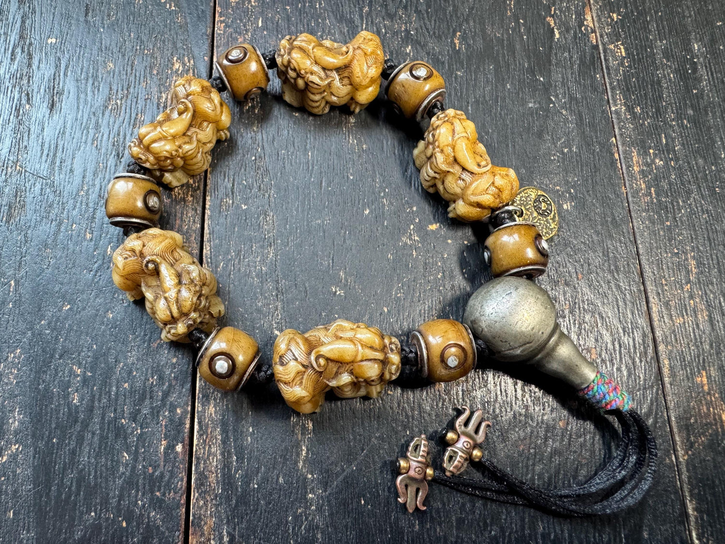 Tibetan Yak Bone Pixiu Bracelet with Brass Guru Bead, Hand Carved Fu Dog Wealth Talisman Bracelet, Tibetan Bone Bead Bracelet with Mantra Sp