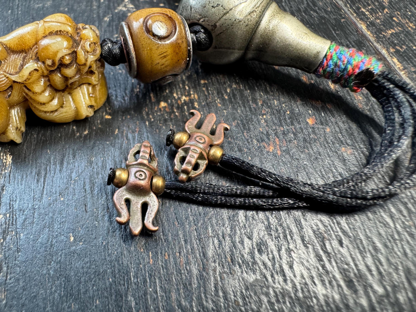 Tibetan Yak Bone Pixiu Bracelet with Brass Guru Bead, Hand Carved Fu Dog Wealth Talisman Bracelet, Tibetan Bone Bead Bracelet with Mantra Sp