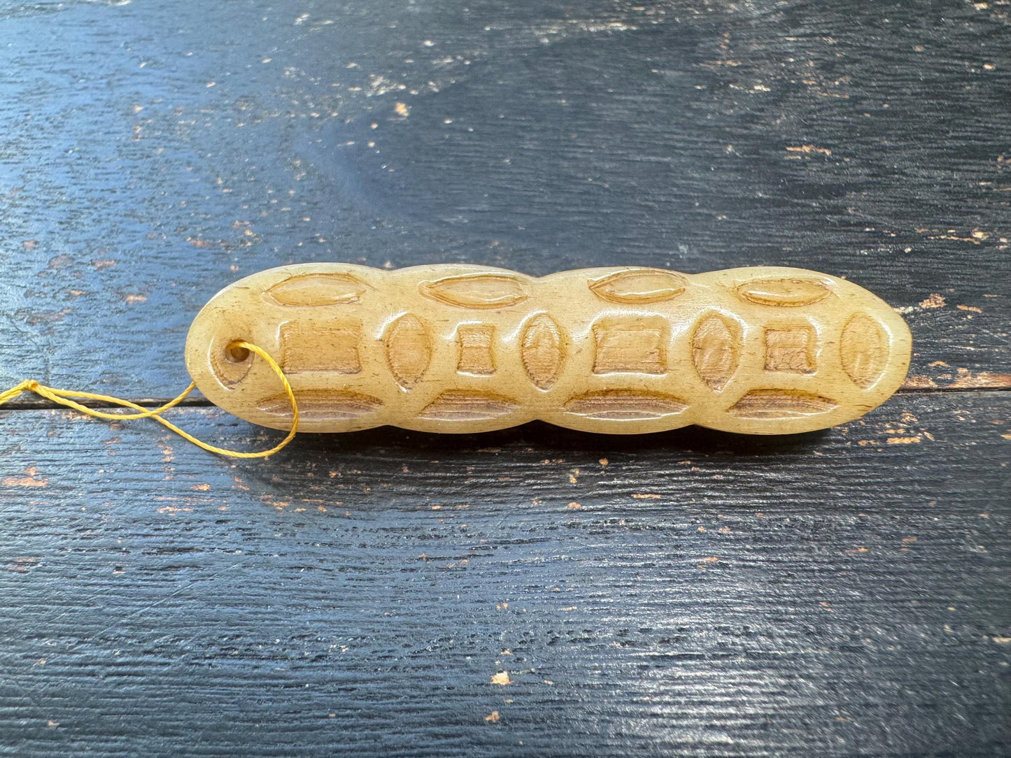 Hand-Carved Yak Bone Gecko Coin Bead | Tibetan Wealth Gecko Amulet | Nepal Prosperity Mala Focal Pendant