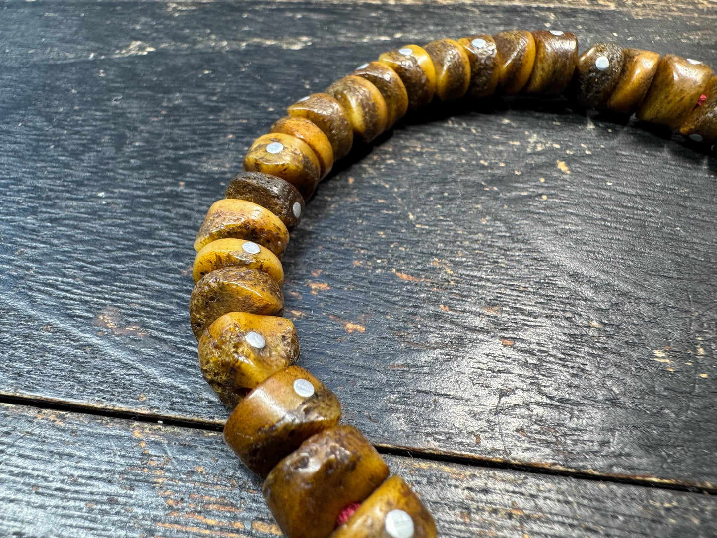 10mm Yak Bone Hand Mala – Tibetan Style Prayer Beads, Handheld Meditation Counter, Rustic Bone Wrist Mala with Guru Bead