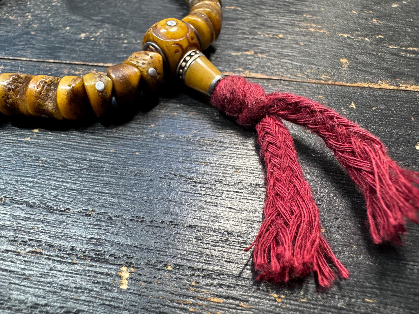 10mm Yak Bone Hand Mala – Tibetan Style Prayer Beads, Handheld Meditation Counter, Rustic Bone Wrist Mala with Guru Bead