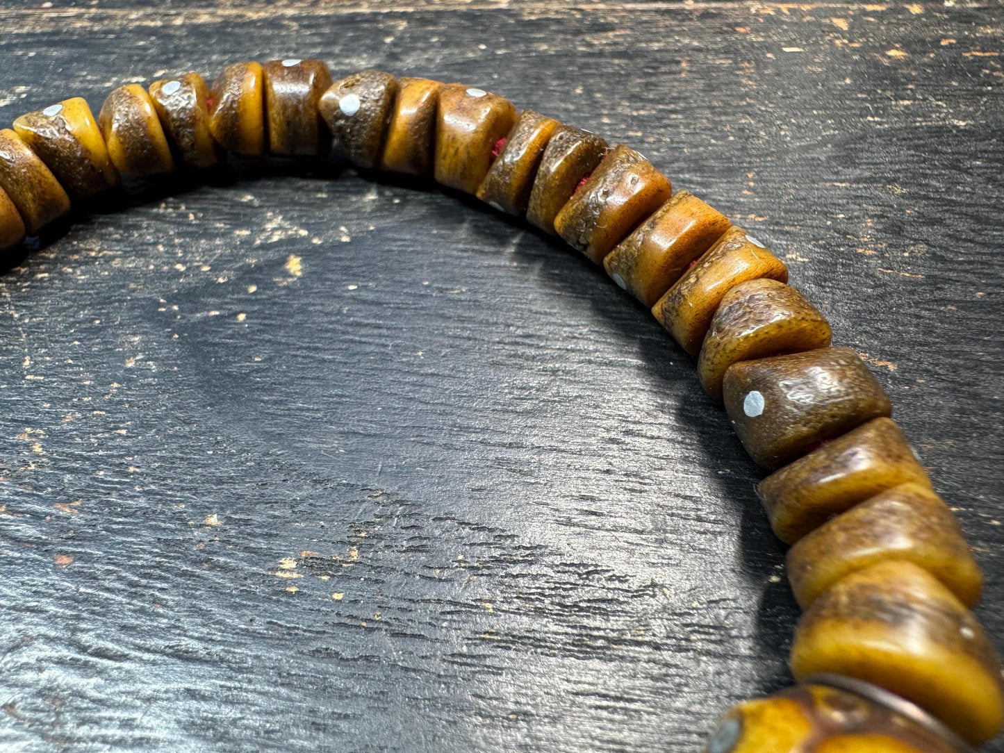 10mm Yak Bone Hand Mala – Tibetan Style Prayer Beads, Handheld Meditation Counter, Rustic Bone Wrist Mala with Guru Bead