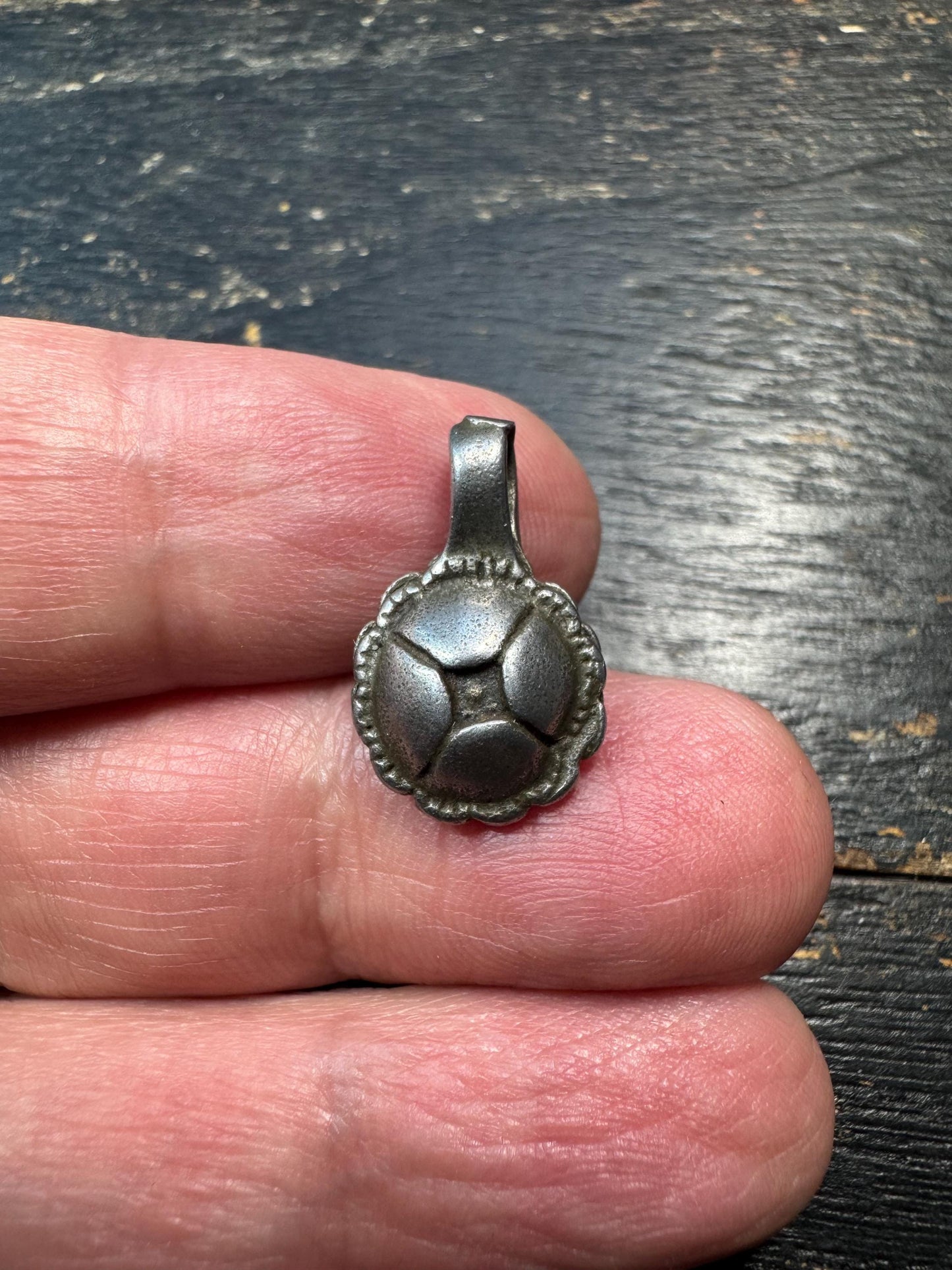 Tibetan Sky Iron Thokcha Clip Pendant – Lotus Style Amulet Connector, Himalayan Ritual Charm, Rustic Mala Attachment