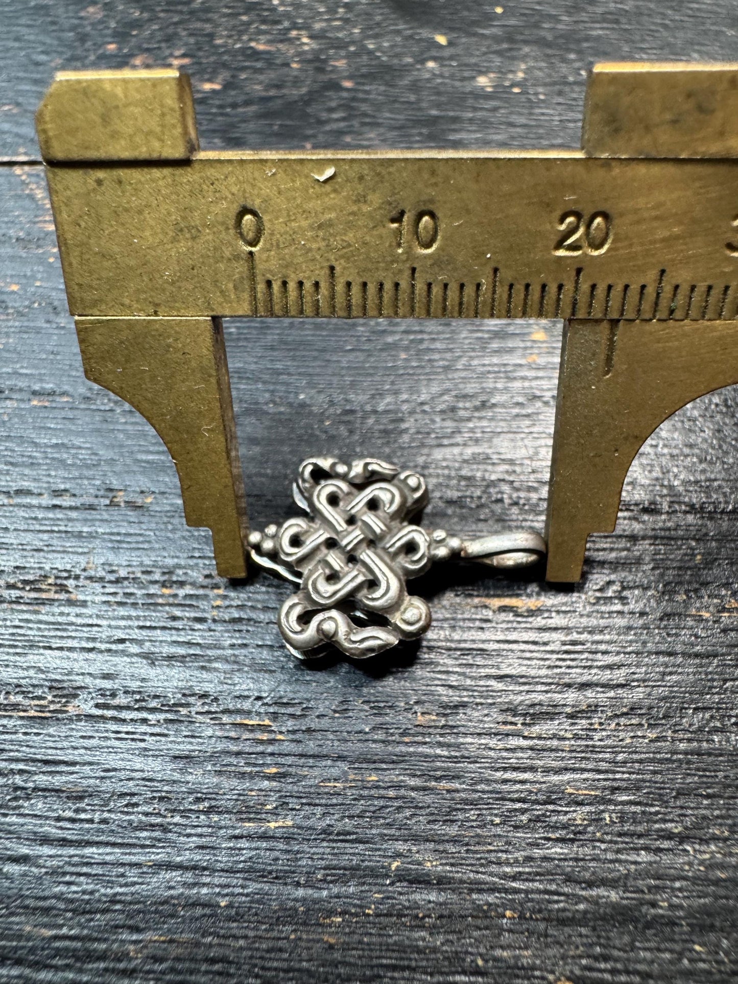 Sterling Silver Endless Knot Mala Counter Clip, Tibetan Ashtamangala Prayer Beads Accessory, 925 Silver Buddhist Charm