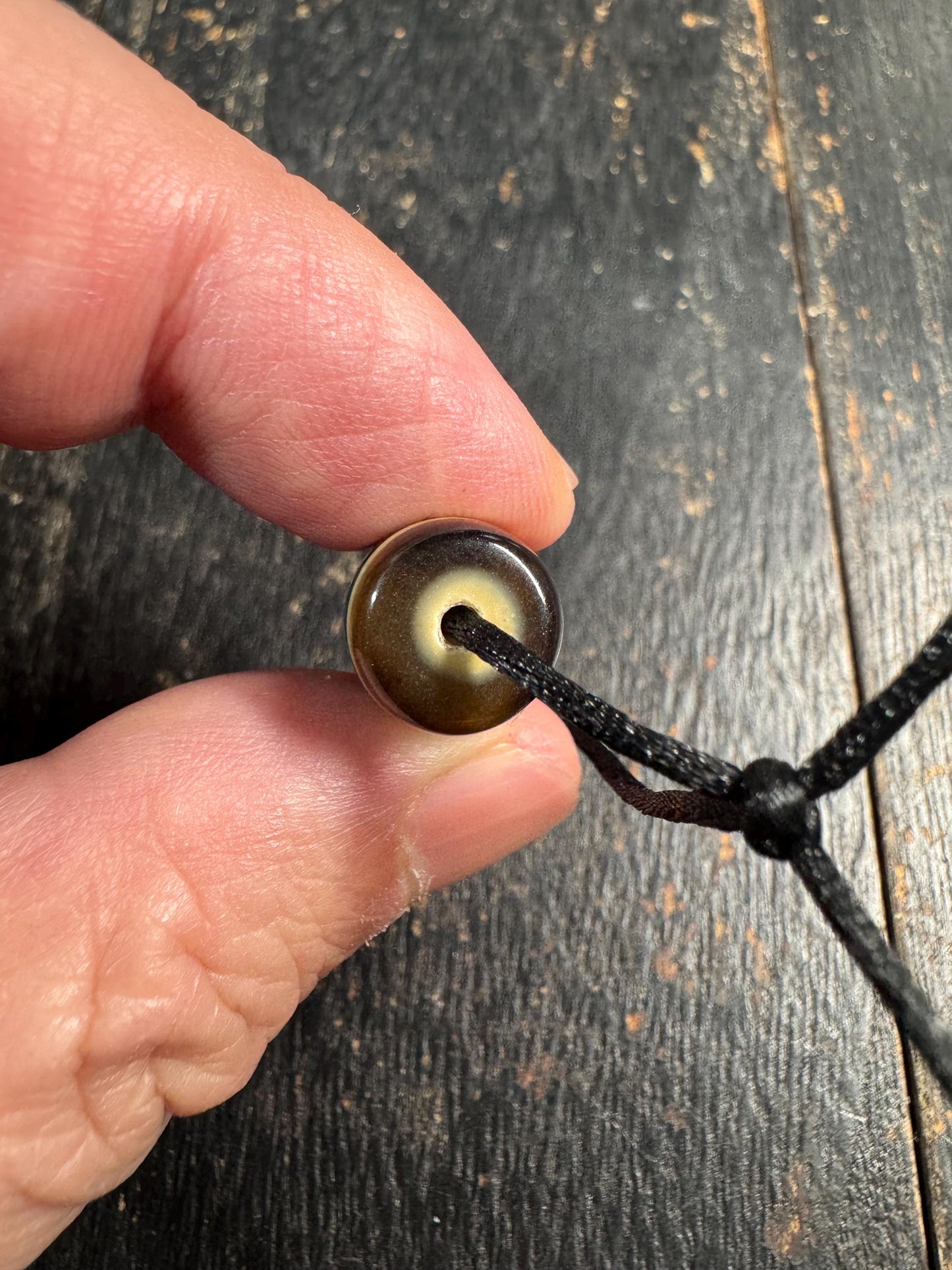 Tibetan Agate Water Wave Dzi Bead Pendant – Flow Pattern Protection Amulet – Natural Agate Tibetan Style Necklace