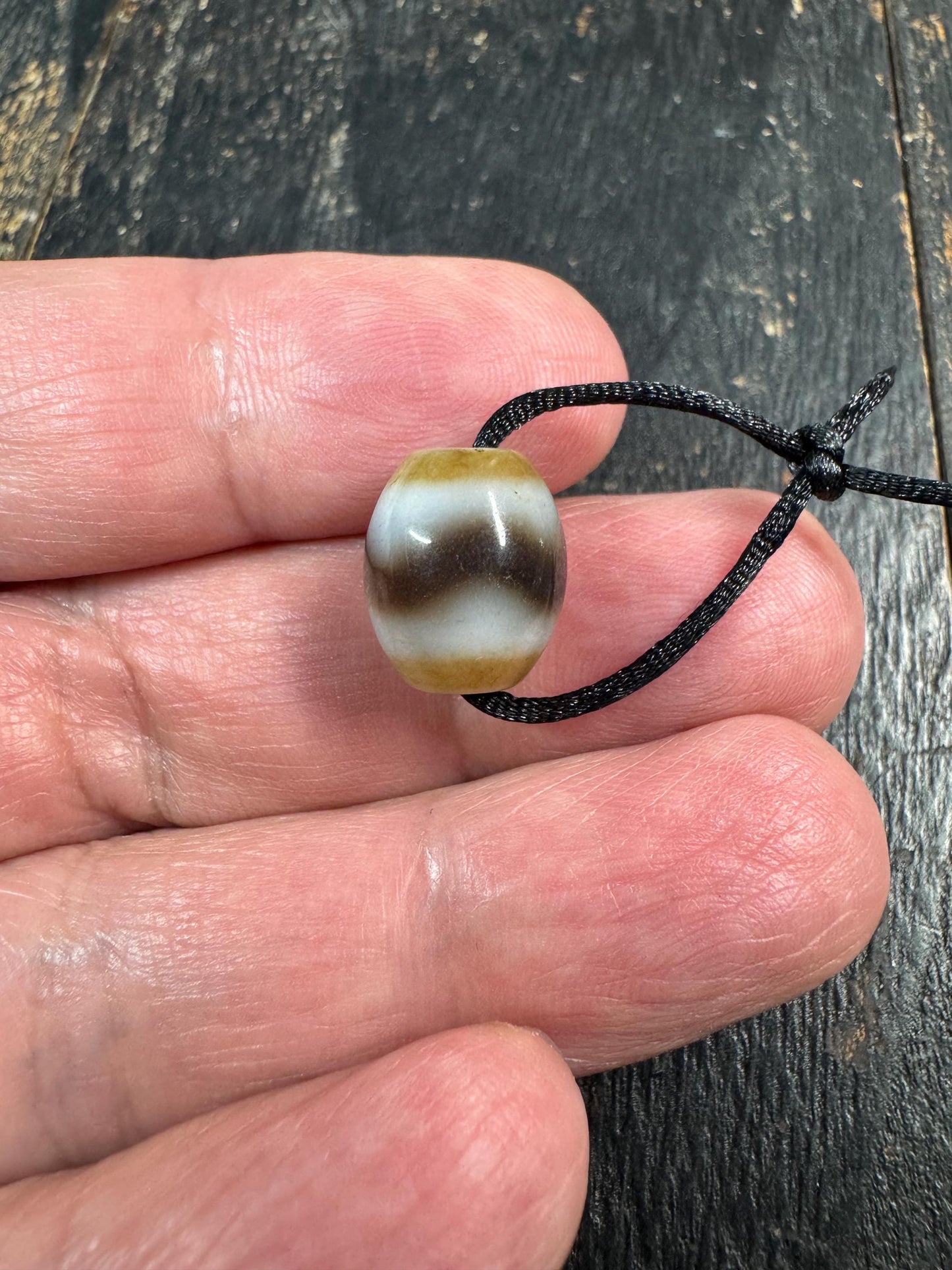 Tibetan Agate Water Wave Dzi Bead Pendant – Natural Flow Pattern Dzi – Protection & Energy Balance Amulet Necklace