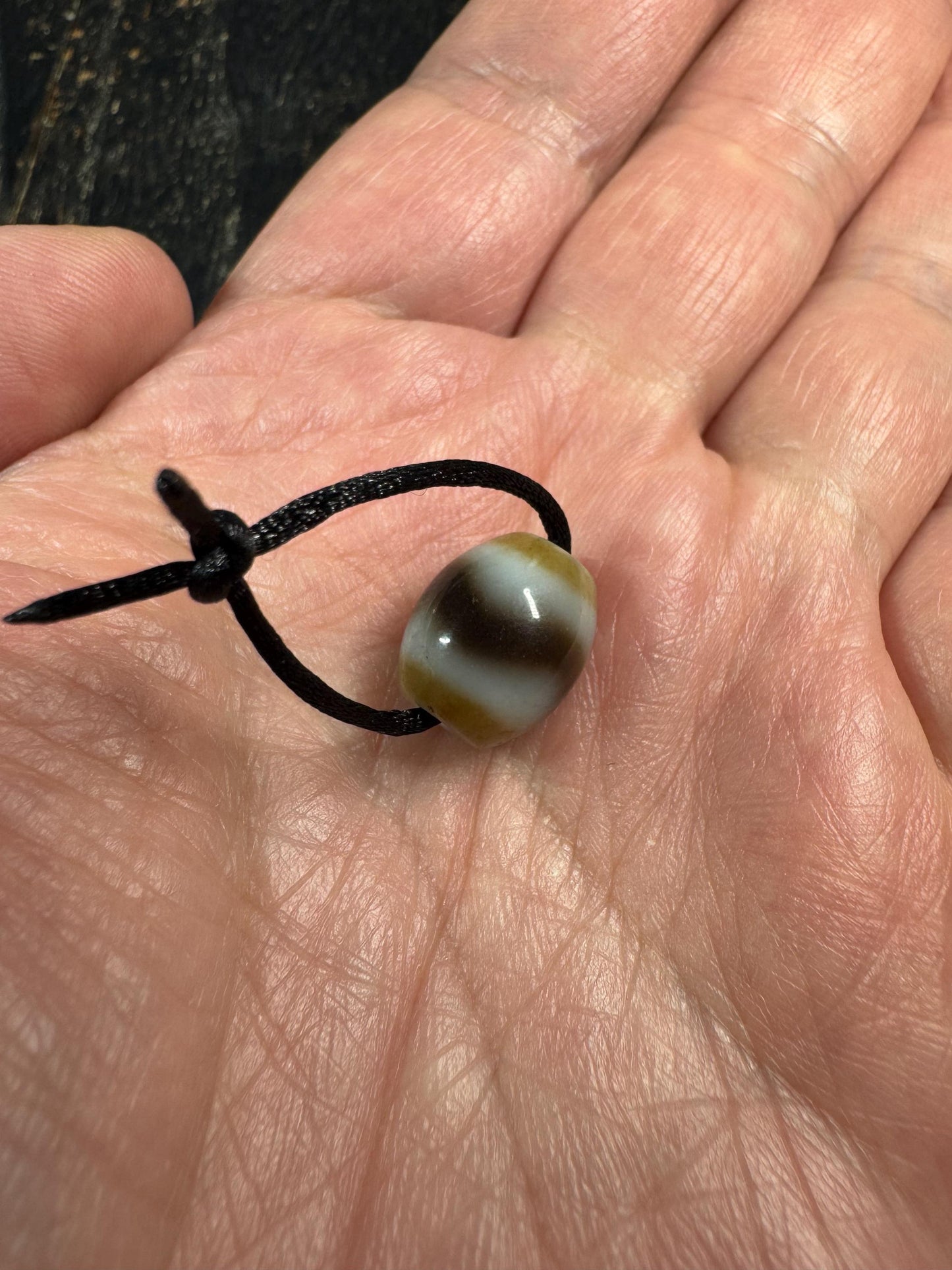 Tibetan Agate Water Wave Dzi Bead Pendant – Natural Flow Pattern Dzi – Protection & Energy Balance Amulet Necklace