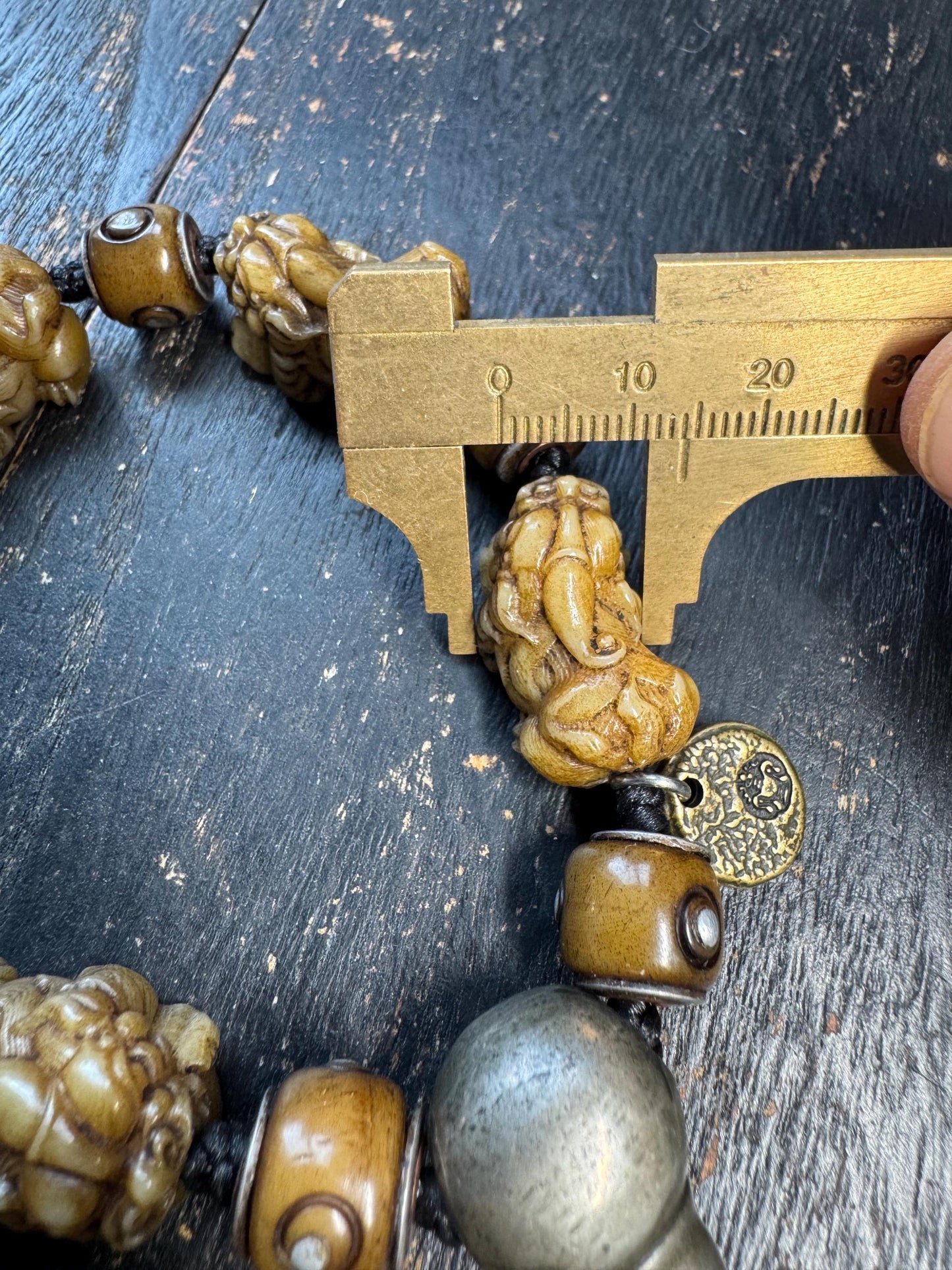 Tibetan Yak Bone Pixiu Bracelet with Brass Guru Bead, Hand Carved Fu Dog Wealth Talisman Bracelet, Tibetan Bone Bead Bracelet with Mantra Sp
