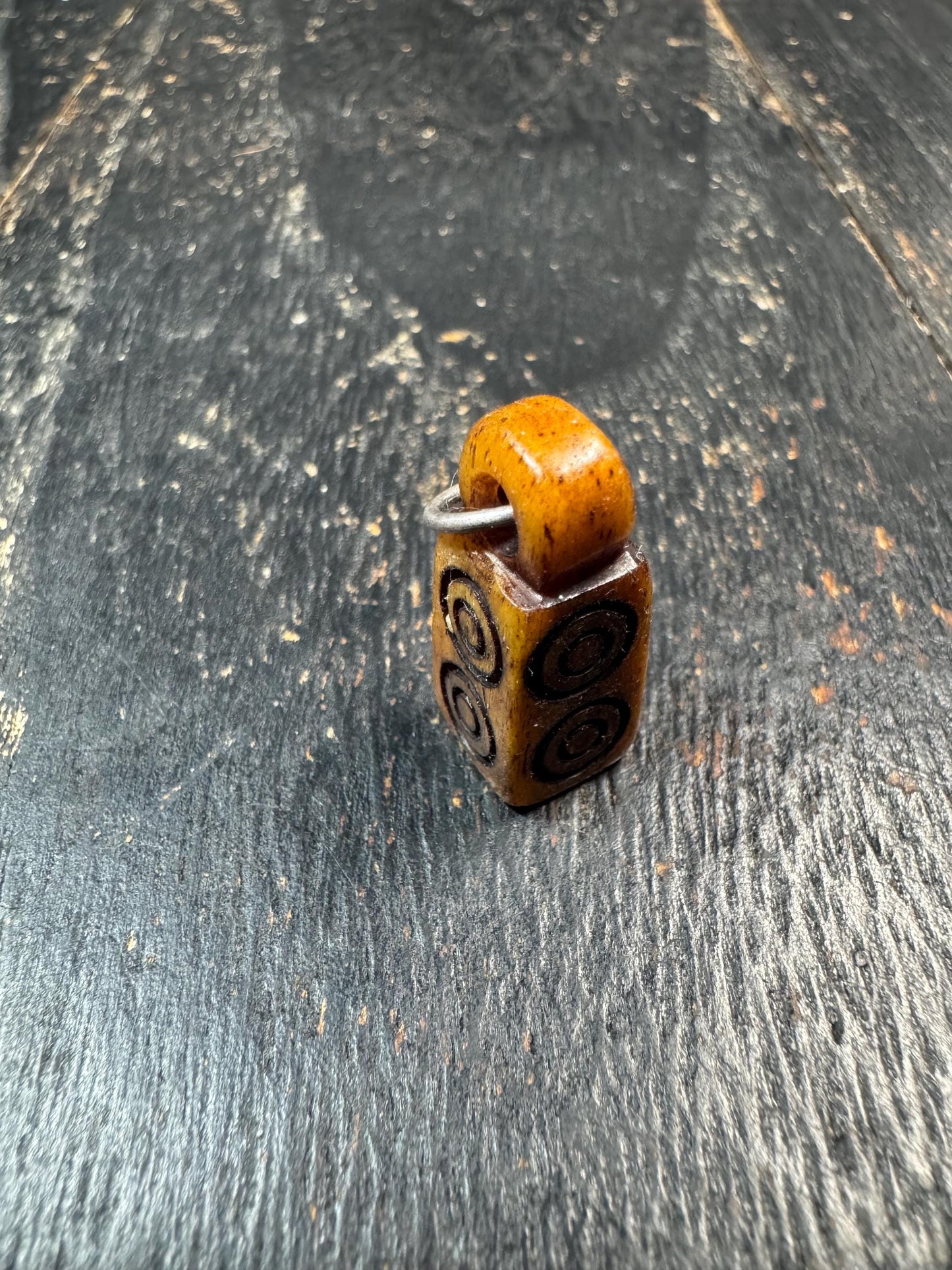 Hand Carved Yak Bone Amulet Pendant – Tibetan Style Protective Charm with Four-Sided Circle Motif