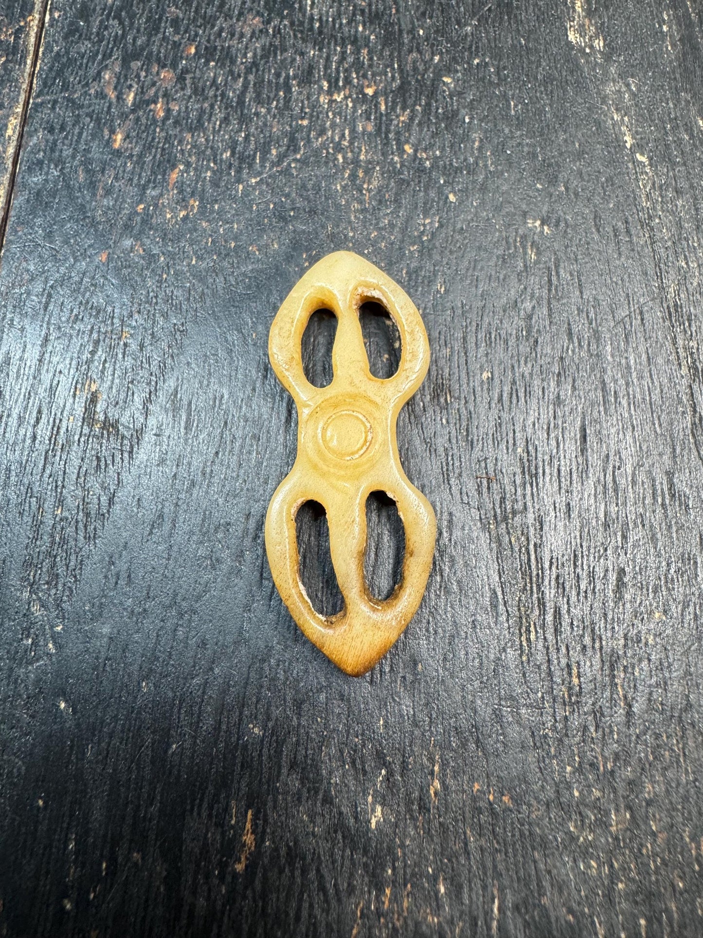 Hand Carved Yak Bone Vajra Pendant – Tibetan Dorje Amulet – Himalayan Spiritual Protection Talisman – Rustic Tribal Jewelry