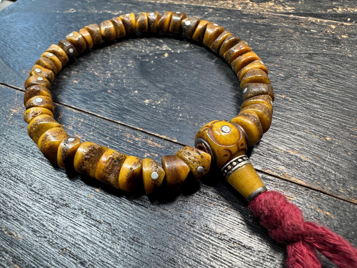 10mm Yak Bone Hand Mala – Tibetan Style Prayer Beads, Handheld Meditation Counter, Rustic Bone Wrist Mala with Guru Bead