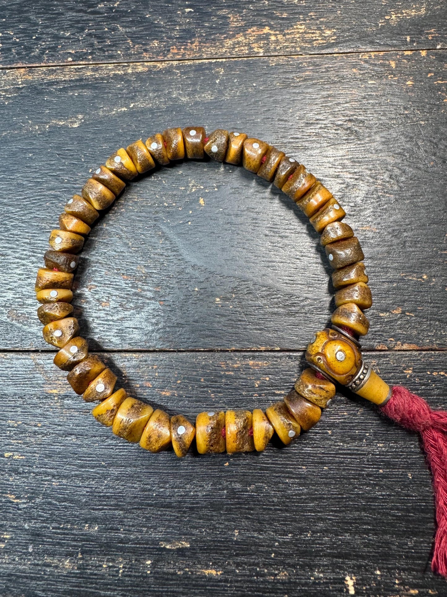 10mm Yak Bone Hand Mala – Tibetan Style Prayer Beads, Handheld Meditation Counter, Rustic Bone Wrist Mala with Guru Bead