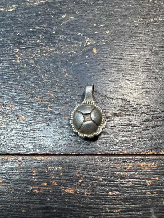 Tibetan Sky Iron Thokcha Clip Pendant – Lotus Style Amulet Connector, Himalayan Ritual Charm, Rustic Mala Attachment