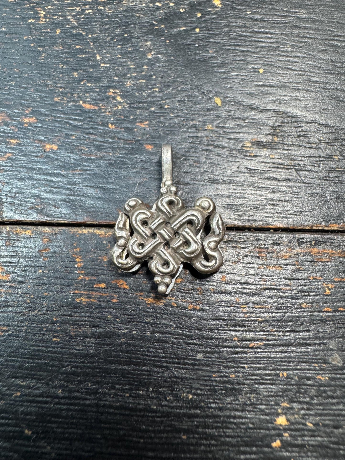Sterling Silver Endless Knot Mala Counter Clip, Tibetan Ashtamangala Prayer Beads Accessory, 925 Silver Buddhist Charm