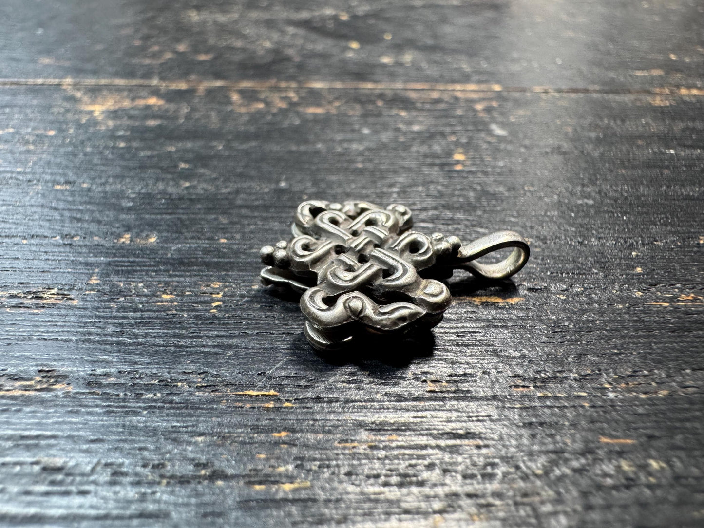 Sterling Silver Endless Knot Mala Counter Clip, Tibetan Ashtamangala Prayer Beads Accessory, 925 Silver Buddhist Charm