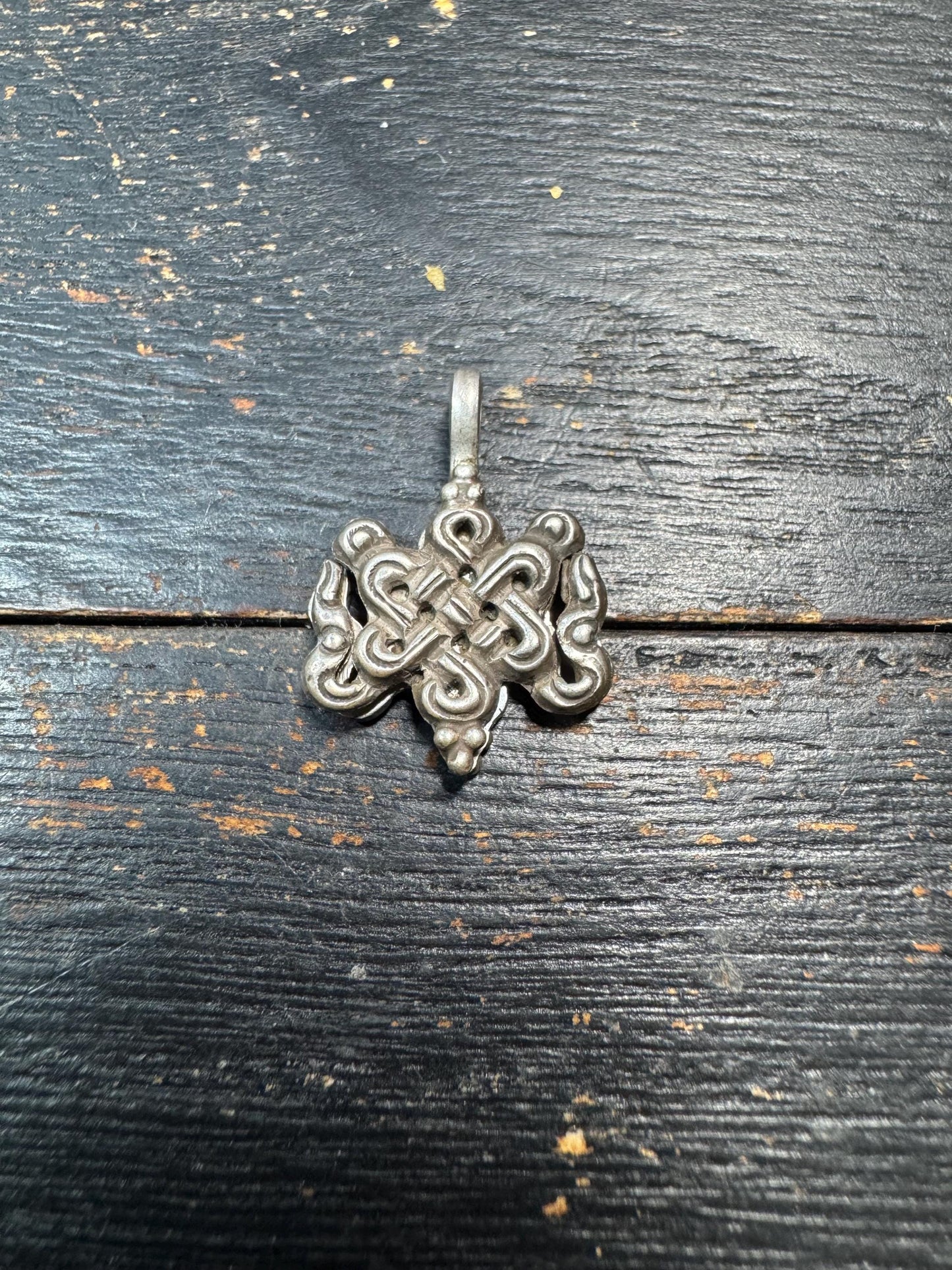 Sterling Silver Endless Knot Mala Counter Clip, Tibetan Ashtamangala Prayer Beads Accessory, 925 Silver Buddhist Charm