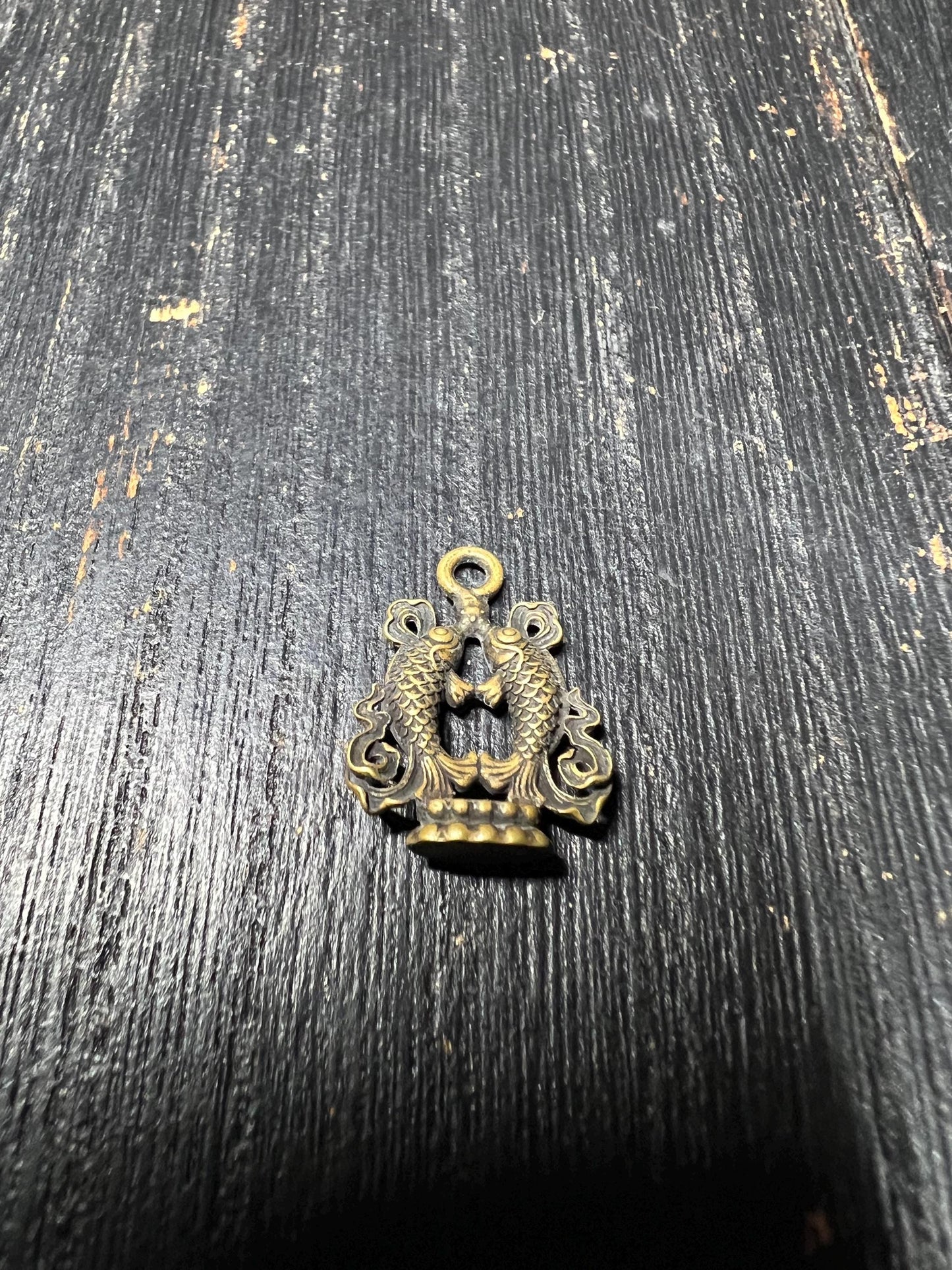 Tibetan Brass Eight Auspicious Symbols Dharma Wheel Amulet Set – Buddhist Protection Charms, Ritual Beads, Luck Pendant, Ashtamangala Jewelr