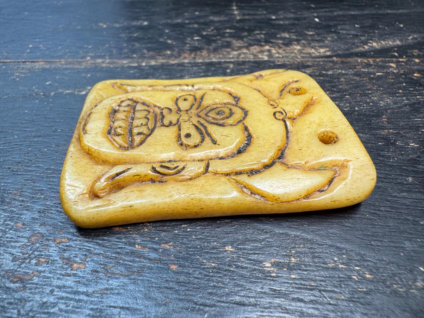 Tibetan Yak Bone Wrathful Deity Amulet – Hand Carved Protector Mask Pendant, Third Eye Talisman, Himalayan Spiritual Jewelry