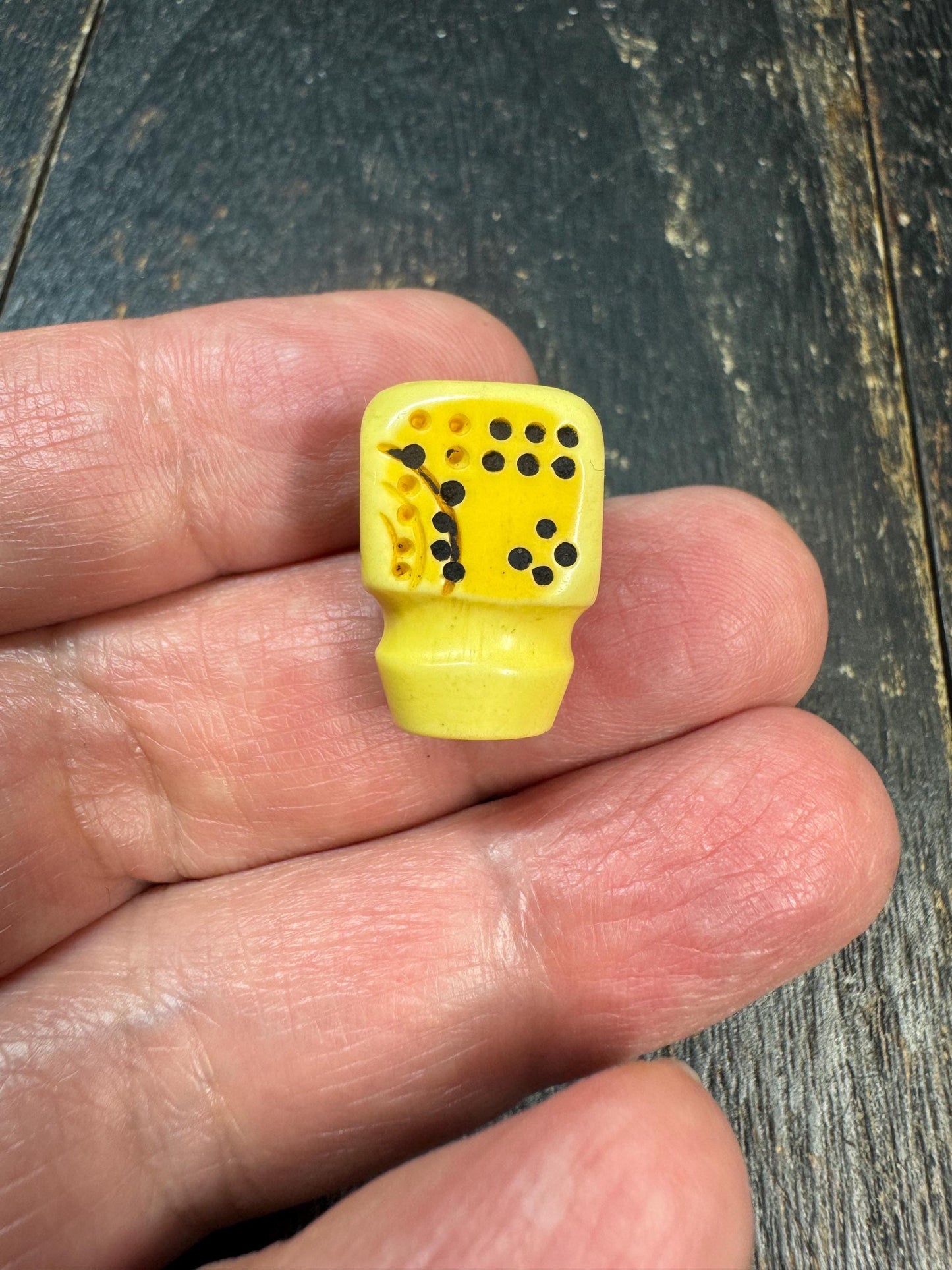 Vintage Mahjong Tile Guru Bead – Mantra Dot Pattern Pendant, Upcycled Mahjong Charm for Mala Necklace or Bracelet