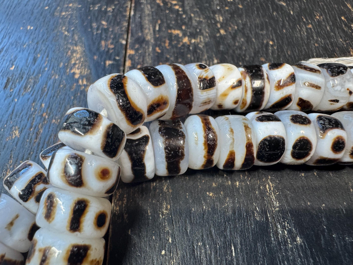 108 Tibetan Dzi Bead Fragment Mala – Black White Agate Broken Dzi Necklace, Antique Style Protection Beads, Himalayan Prayer Mala