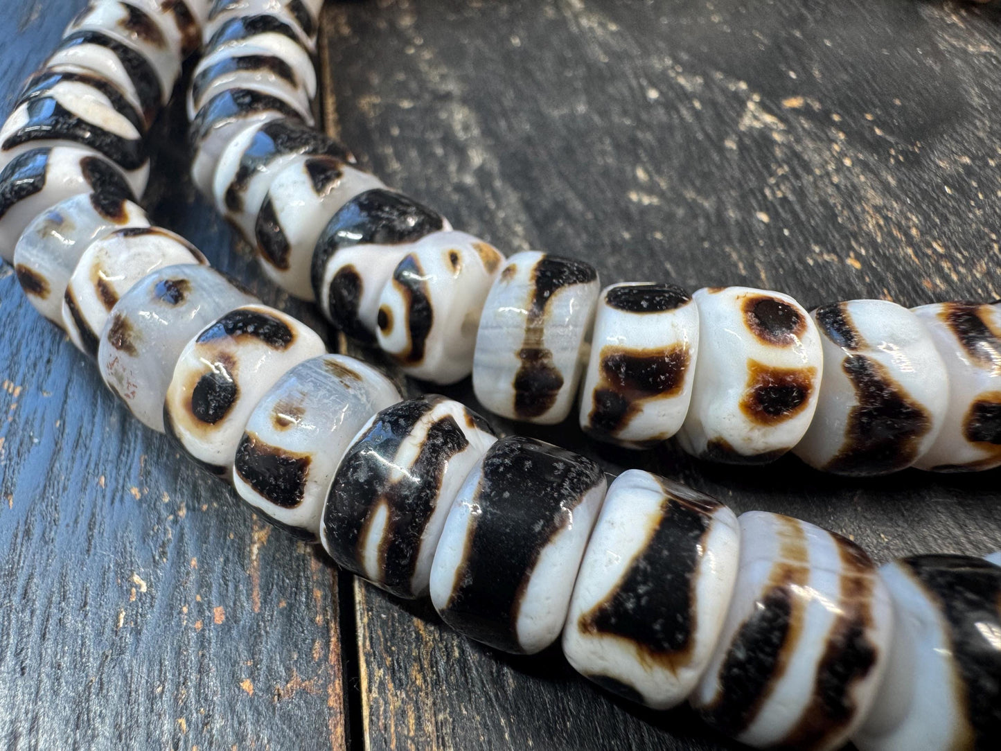 108 Tibetan Dzi Bead Fragment Mala – Black White Agate Broken Dzi Necklace, Antique Style Protection Beads, Himalayan Prayer Mala