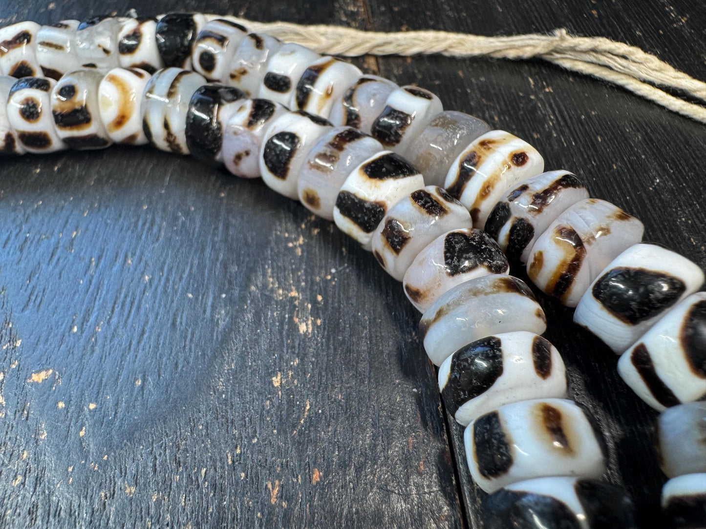 108 Tibetan Dzi Bead Fragment Mala – Black White Agate Broken Dzi Necklace, Antique Style Protection Beads, Himalayan Prayer Mala