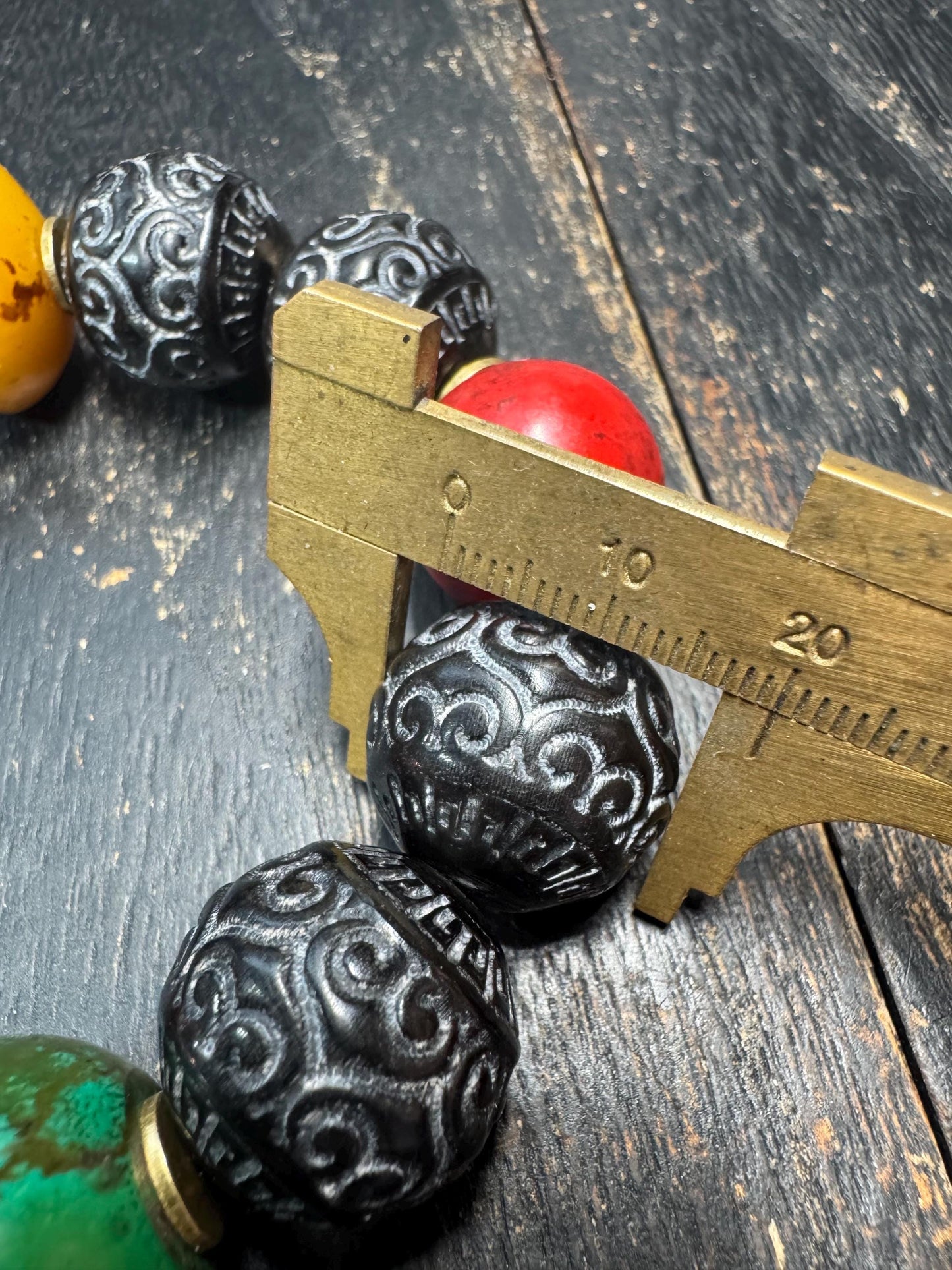 Carved Black Horn Bead Bracelet – 20mm Large Beads with Resin & Glass Accents, Tribal Ethnic Statement Bracelet, Fits Wrist Under 8 Inches