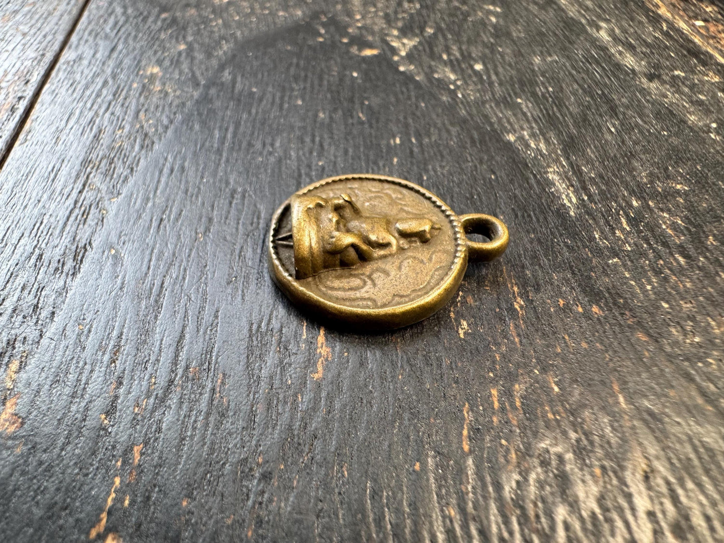Vintage Tibetan Style Buddha Pendant – Brass Buddhist Amulet with Vajra Symbol, Meditation Buddha Talisman